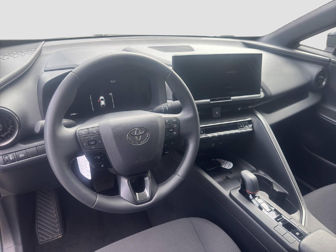 TOYOTA C-HR 2.0 PHEV Swiss Edition - Bild 12