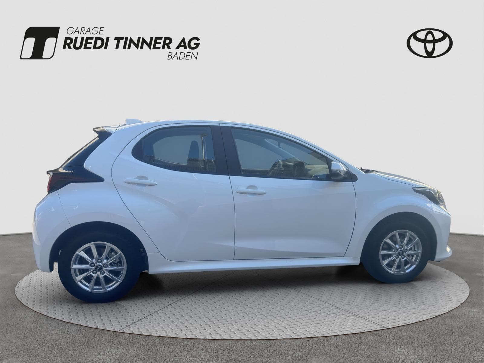TOYOTA Yaris 1.5 VVT-i HSD Comfort - Bild 4