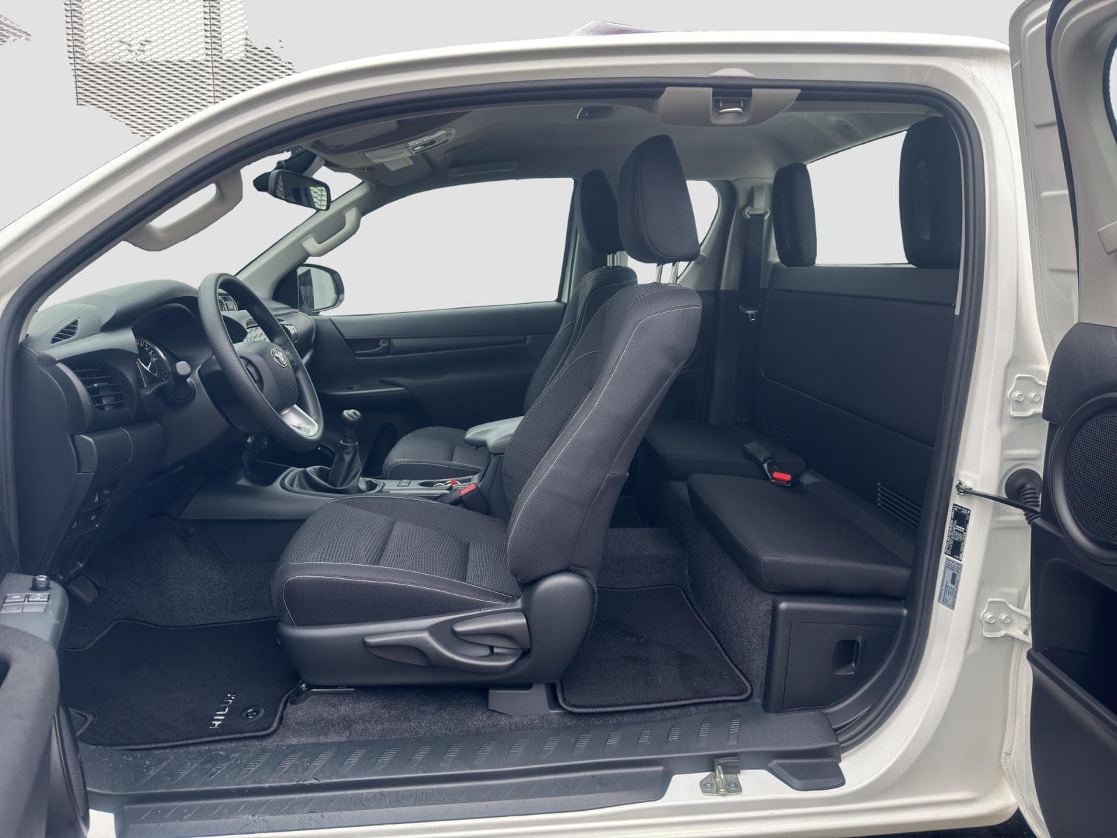 TOYOTA Hilux Extra Cab.-Pick-up 2.8 D-4D 204 Comfort - Bild 15