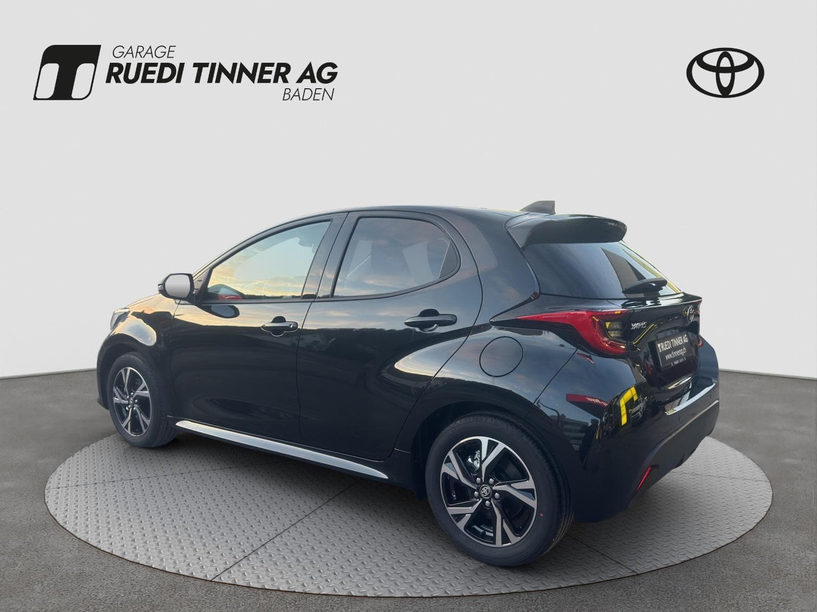 TOYOTA Yaris 1.5 VVT-i HSD Trend - Bild 7