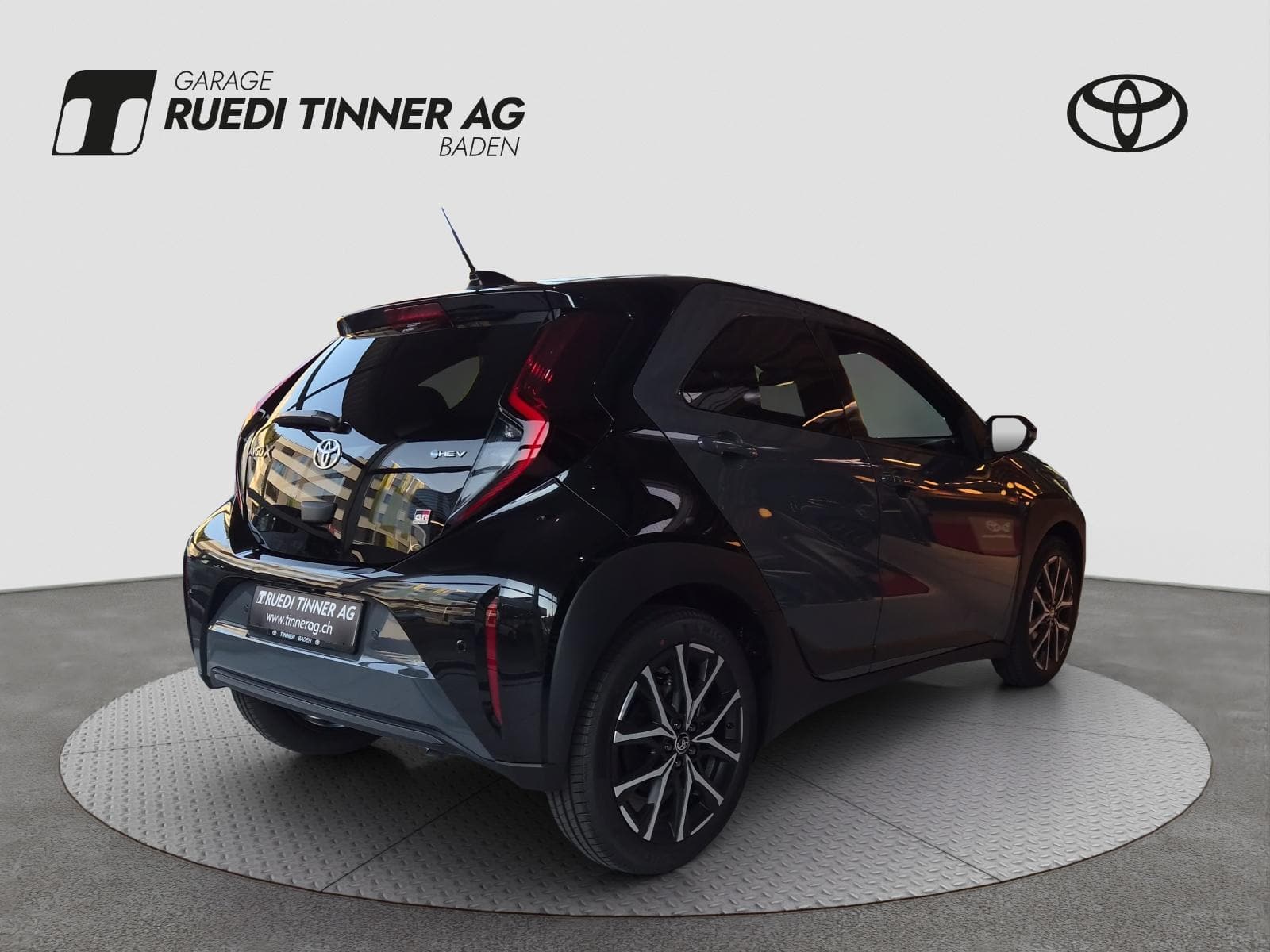 TOYOTA Aygo X 1.5 VVT-i HSD GR Sport - Bild 4