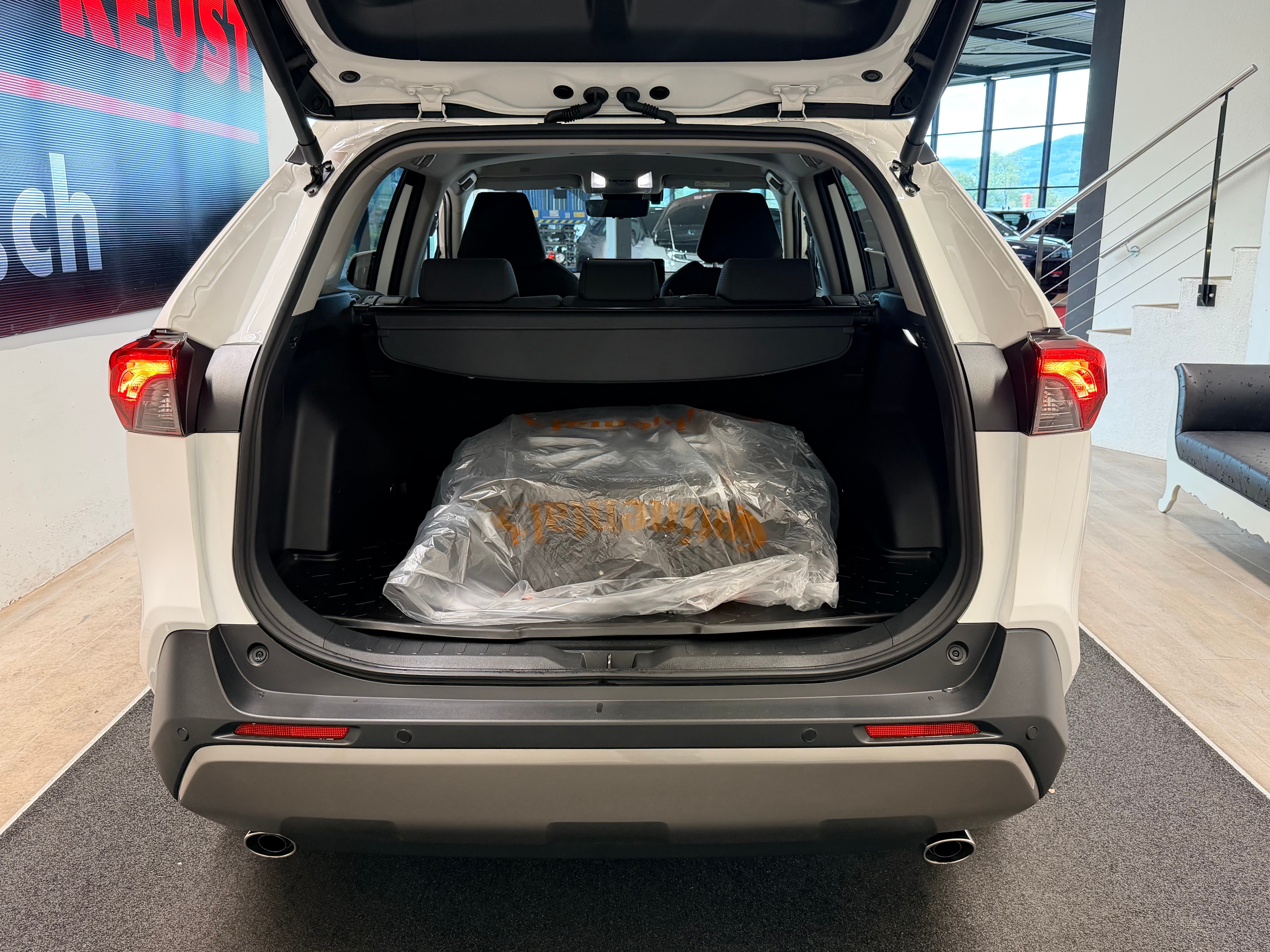 TOYOTA RAV-4 2.5 HSD Trend e-CVT 4WD - Bild 10