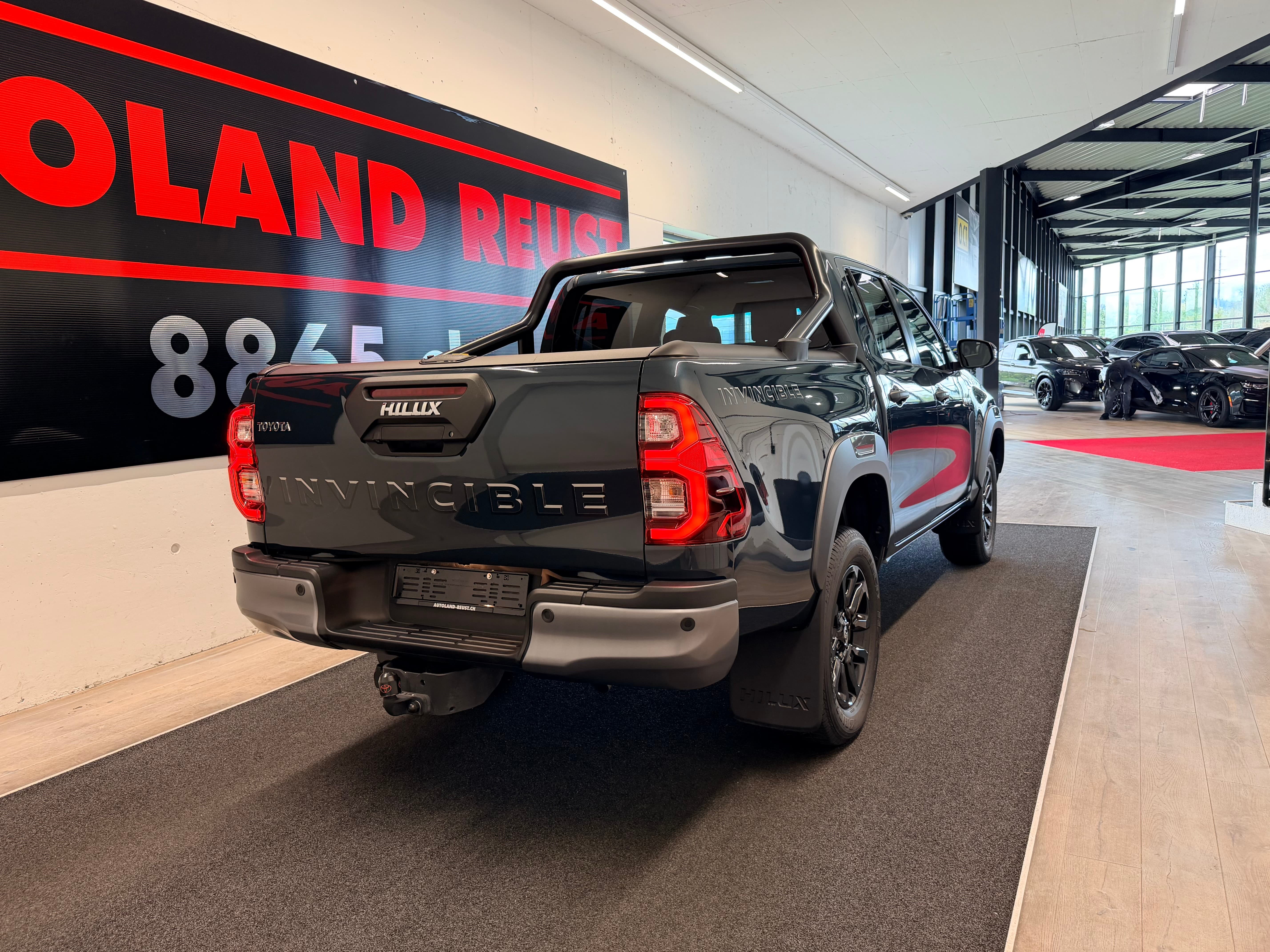TOYOTA Hilux 2.8d MHEV Invincible Double Cab 4x4 - Bild 7