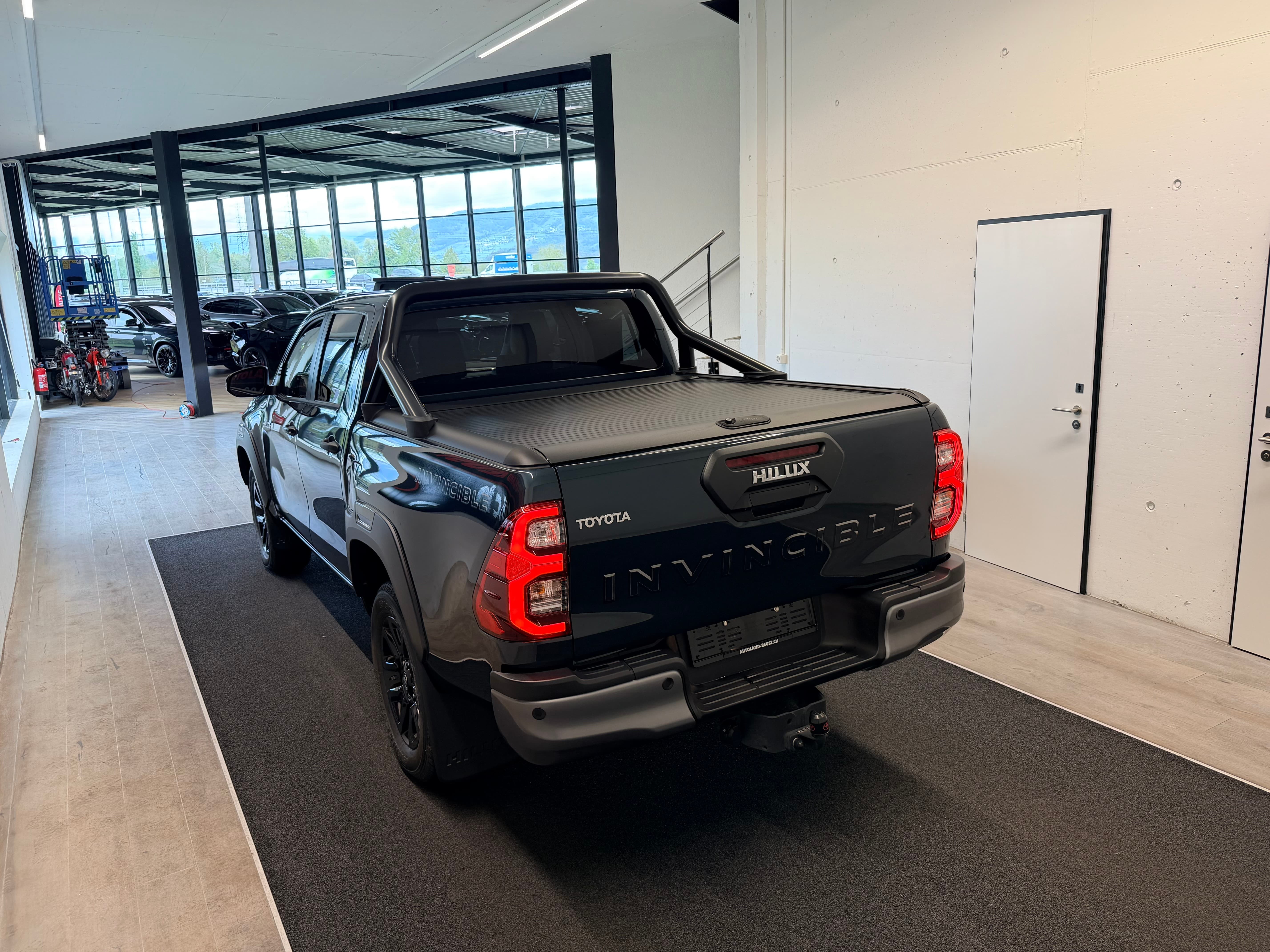 TOYOTA Hilux 2.8d MHEV Invincible Double Cab 4x4 - Bild 10