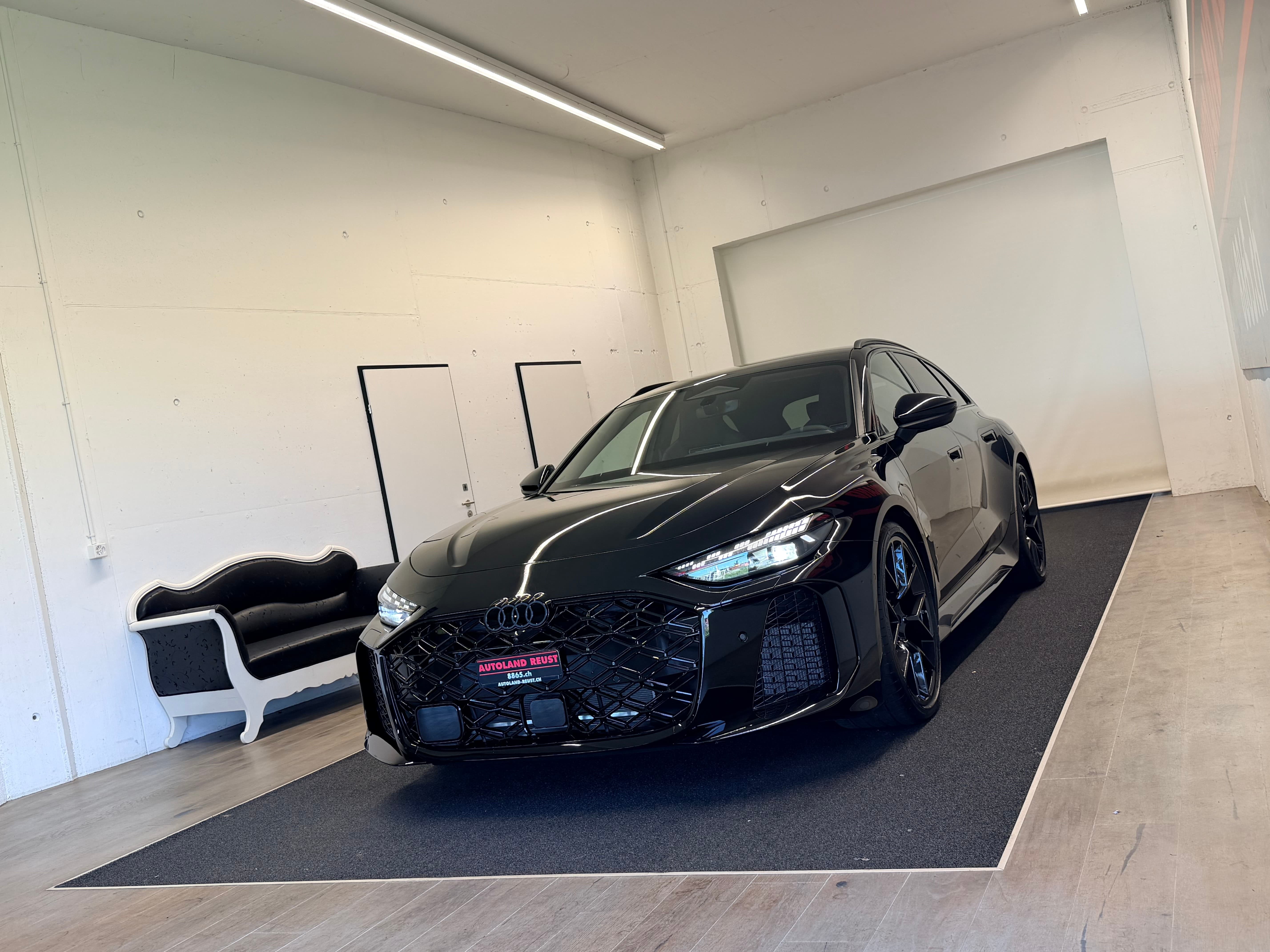 AUDI RS 5 Avant TFSI 470 kW Tiptronic quattro - Bild 3