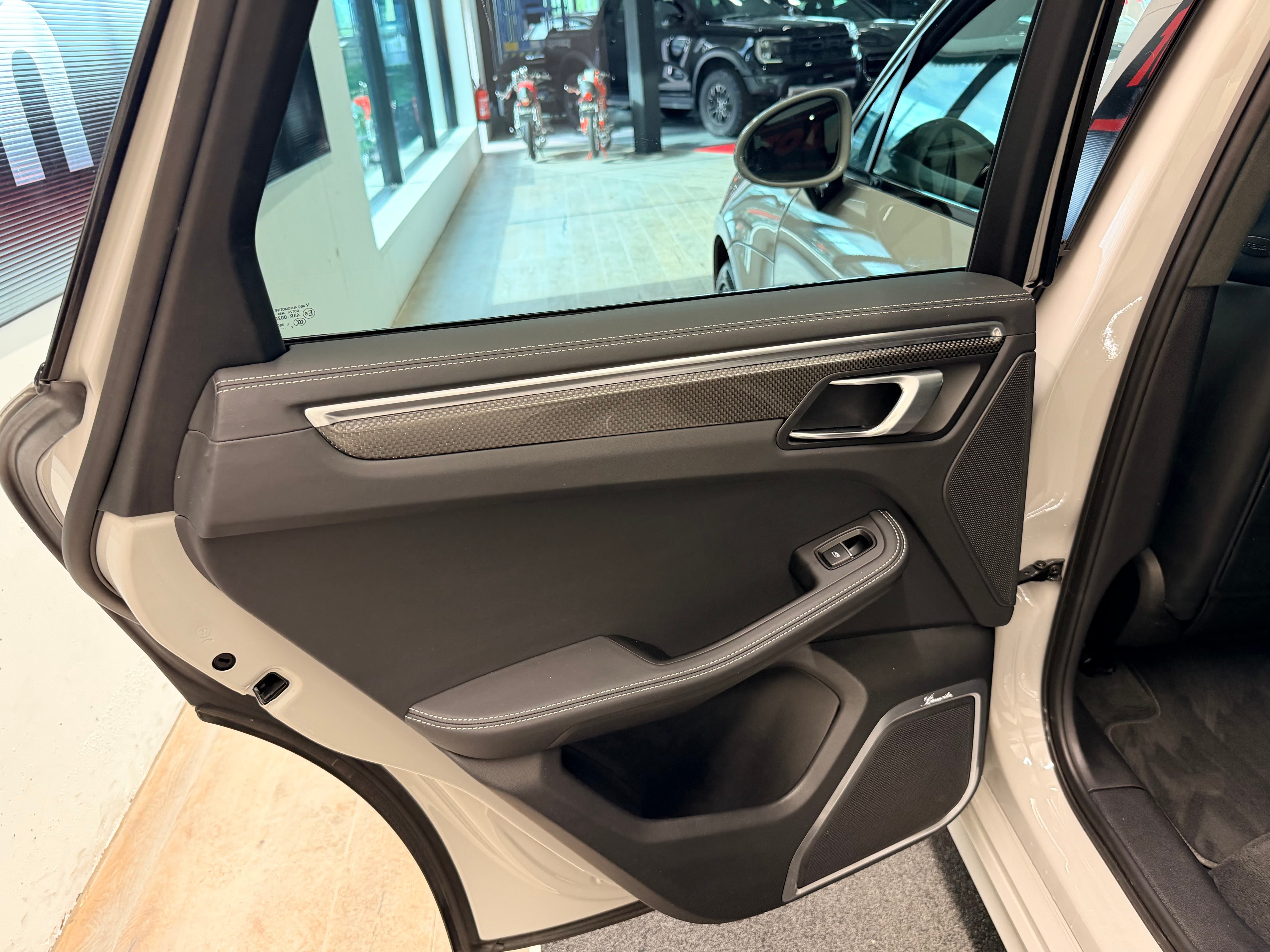 PORSCHE Macan GTS PDK - Bild 19