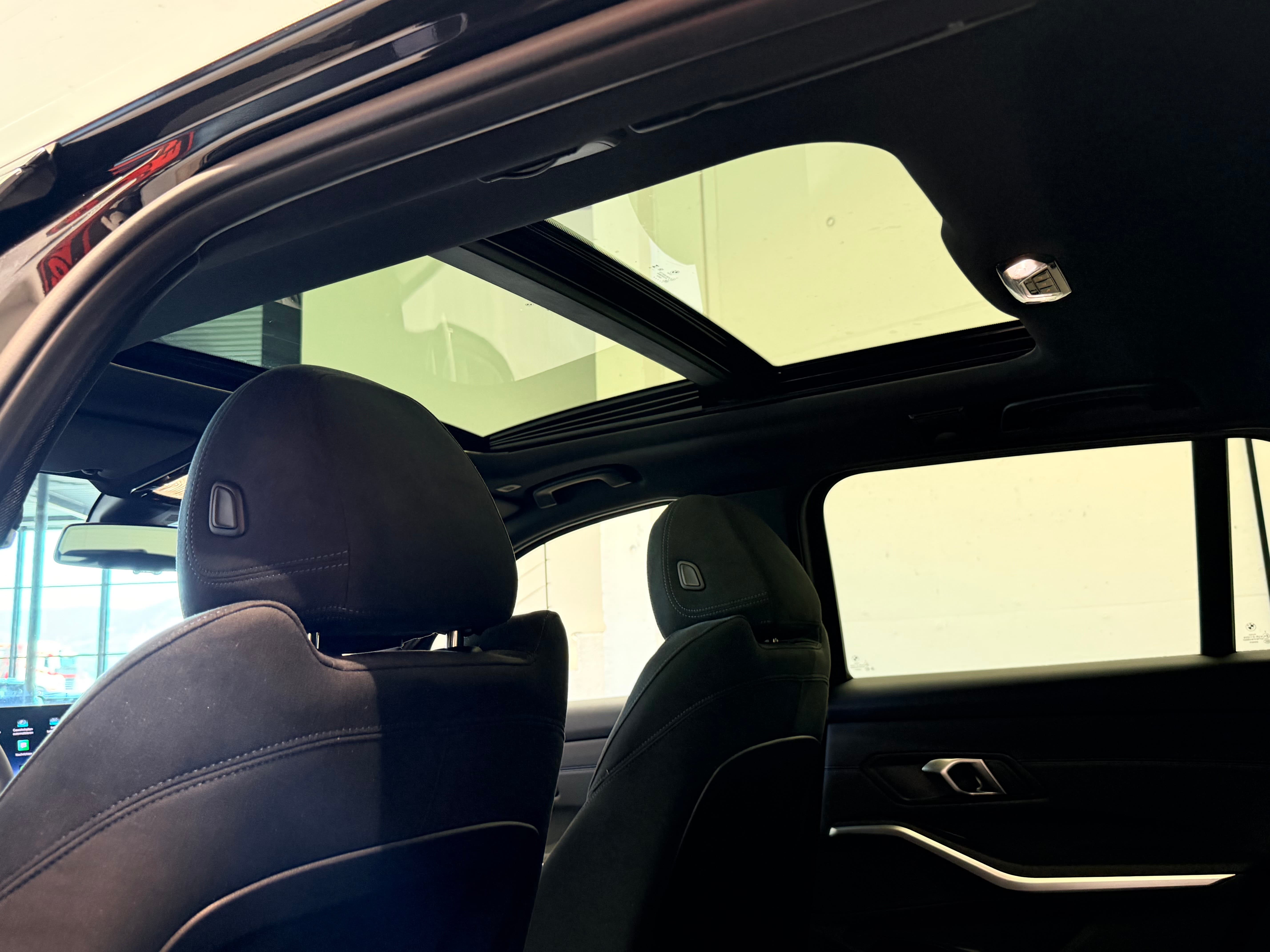 BMW 330i Touring xDrive Steptronic M Sport - Bild 18