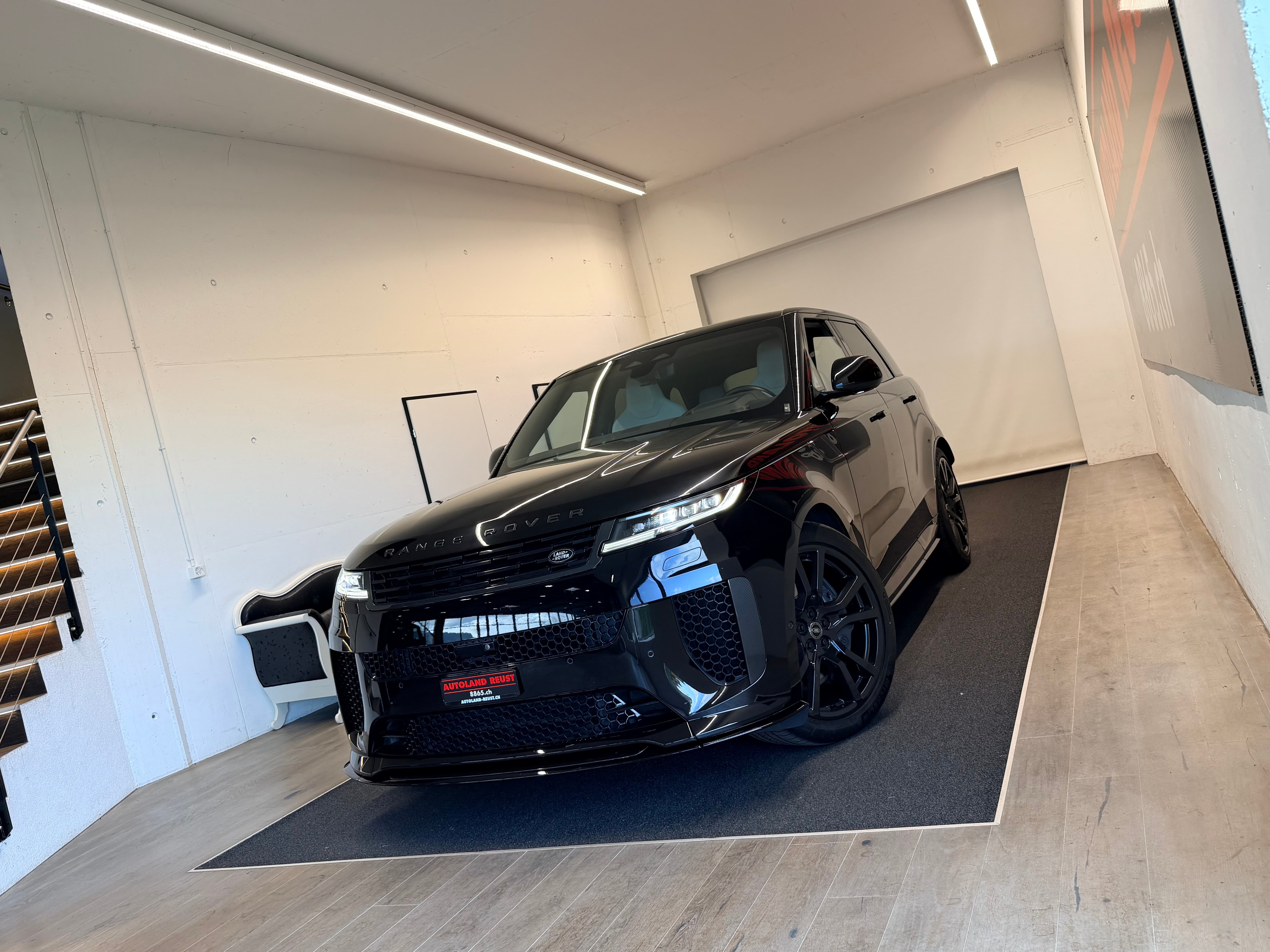 LAND ROVER Range Rover Sport P635 4.4 V8 SV Edition One - Bild 5