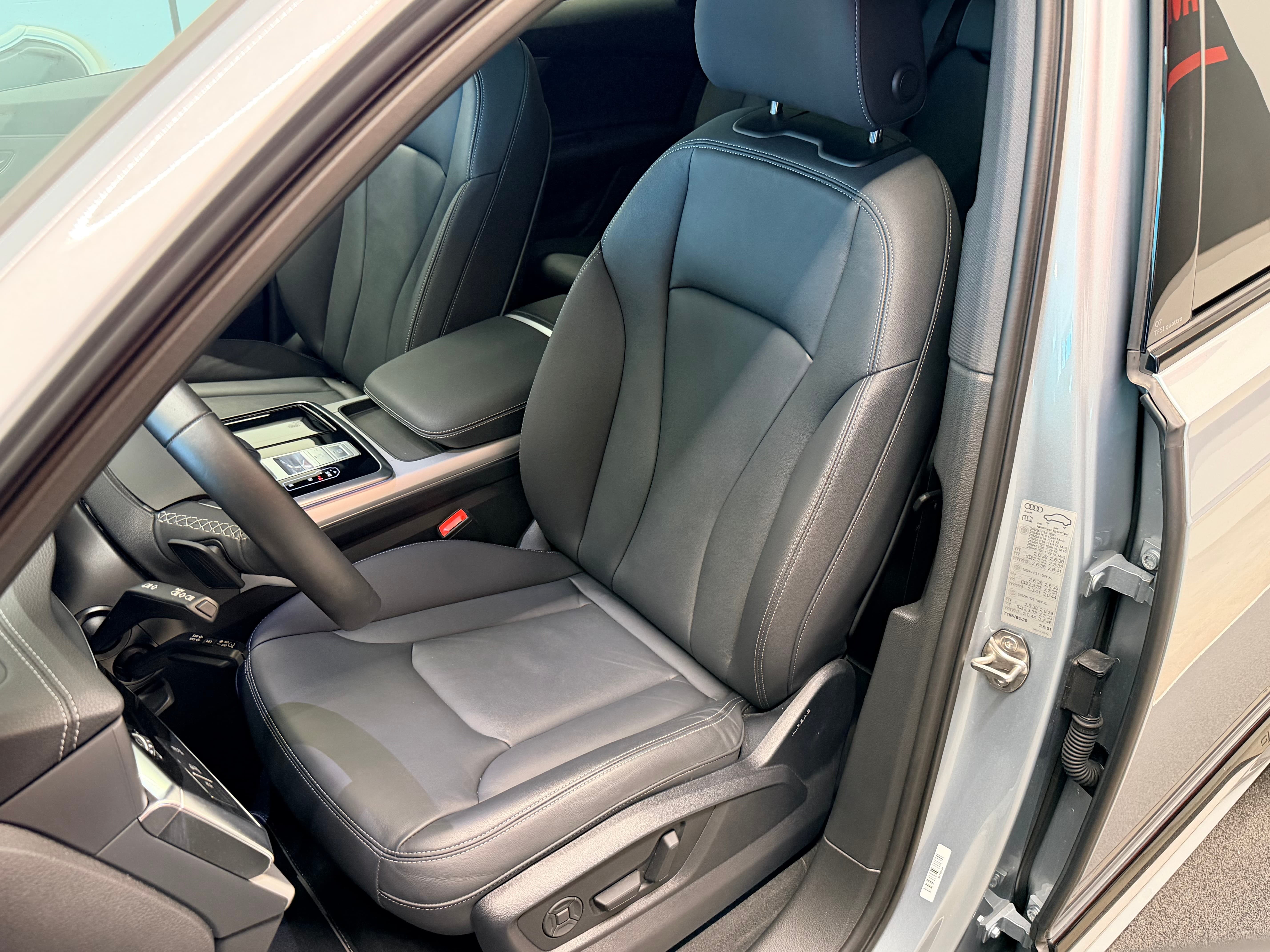 AUDI Q7 55 TFSI S line quattro tiptronic - Bild 16