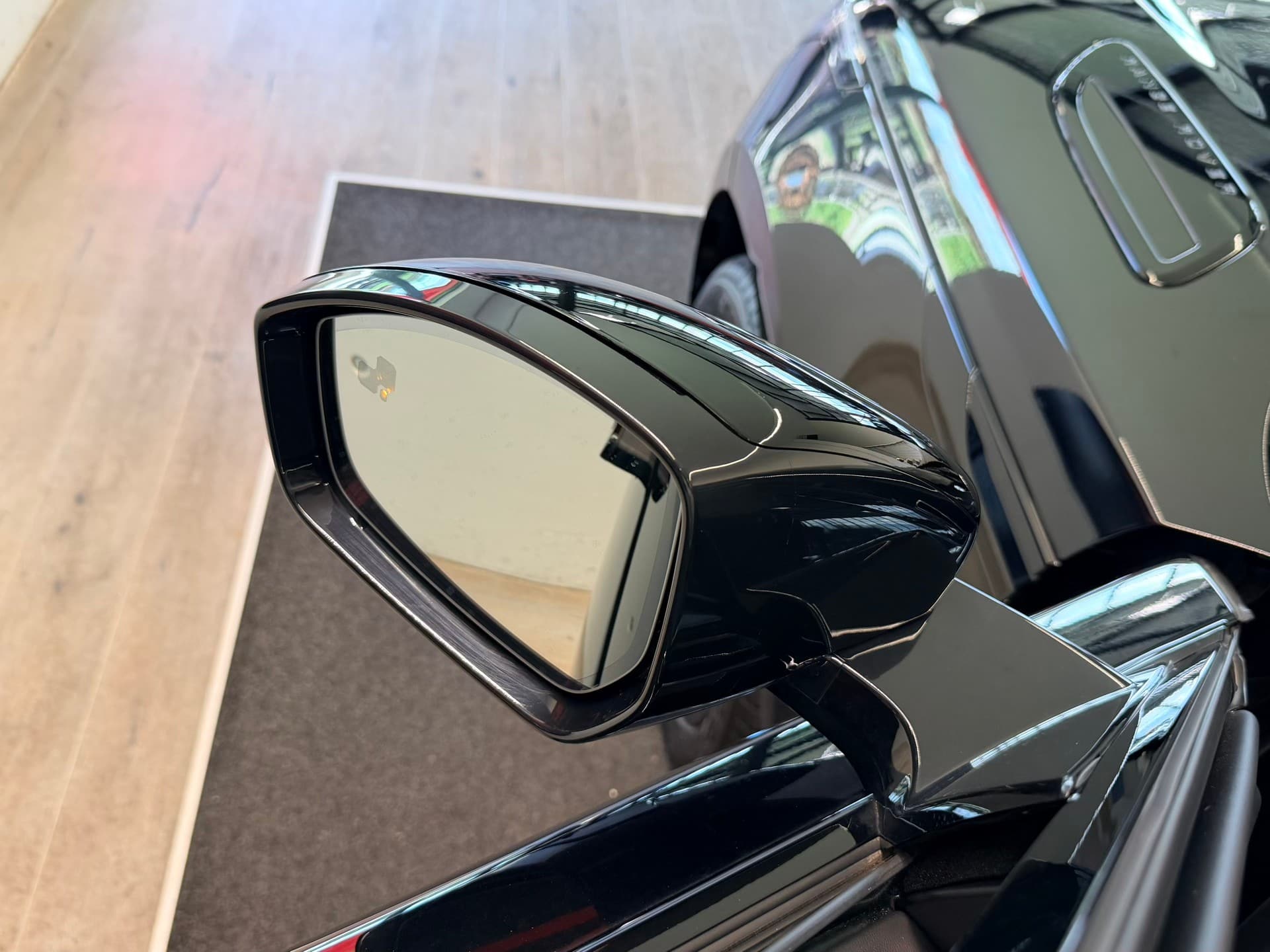 LAND ROVER Range Rover Velar Dynamic SE P 400 Automatic - Bild 14
