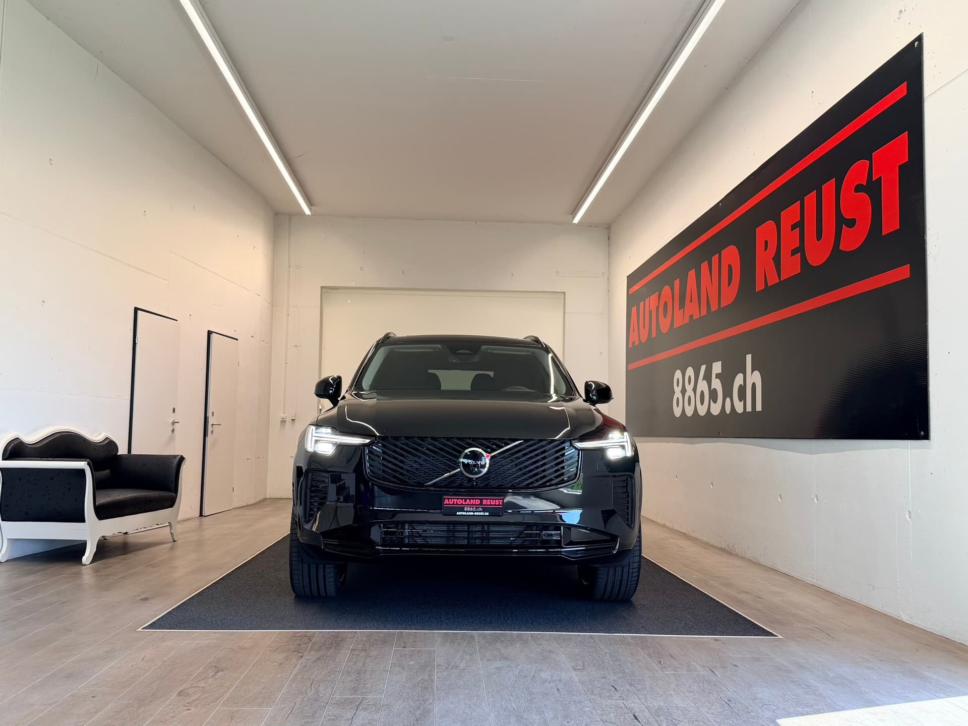 VOLVO XC90 T8 eAWD PluginHybrid Plus Dark Geartronic - Bild 2