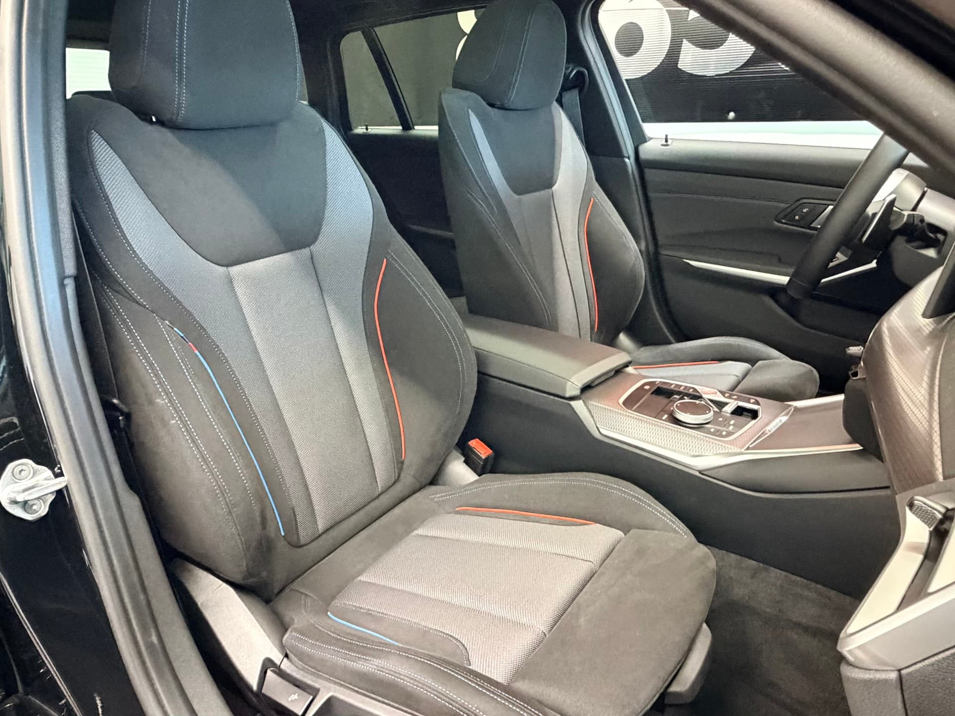BMW 330i Touring xDrive Steptronic M Sport Pro - Bild 20