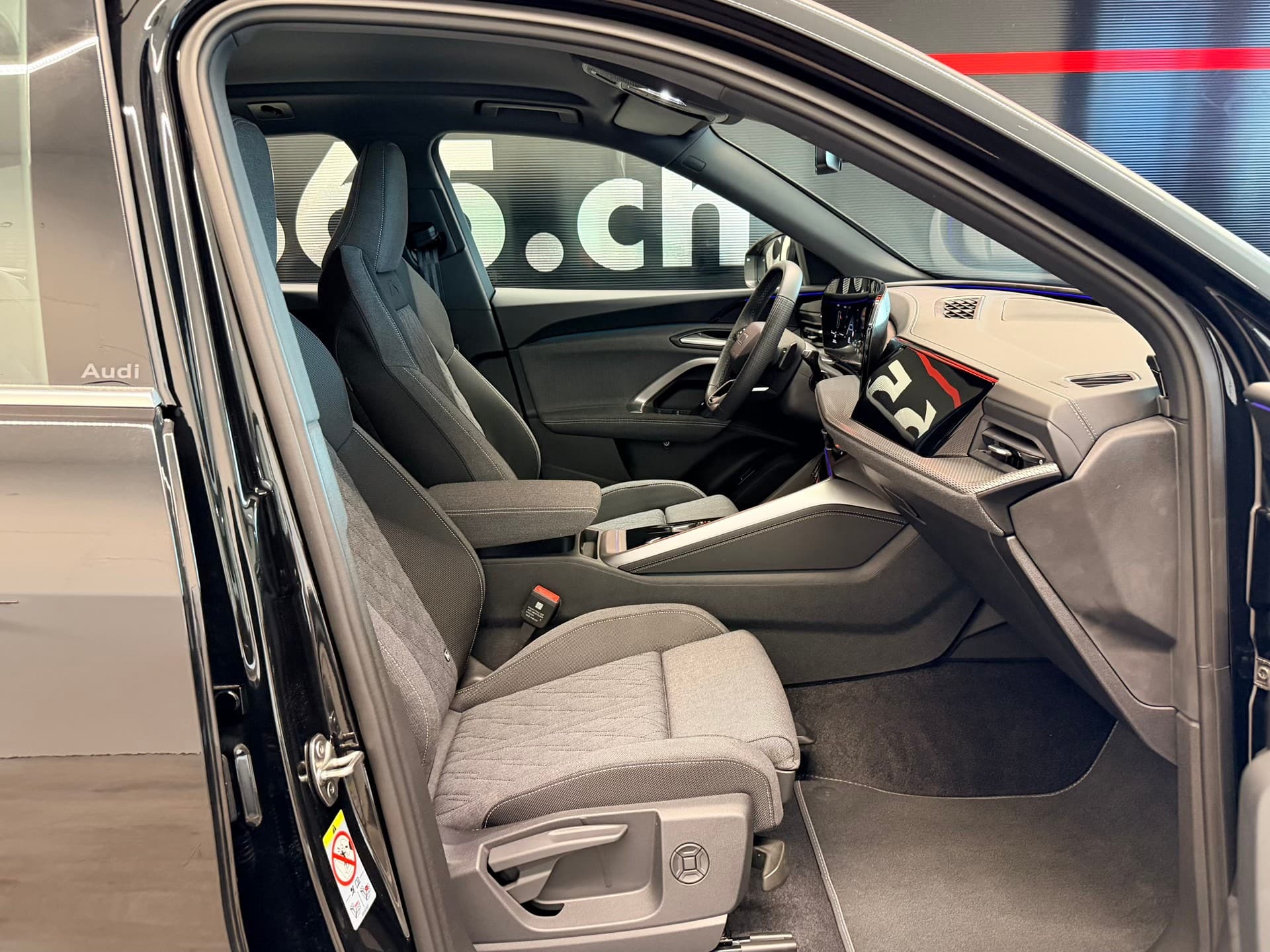 AUDI Q5 TFSI quatto 150 kW S-tronic - Bild 20