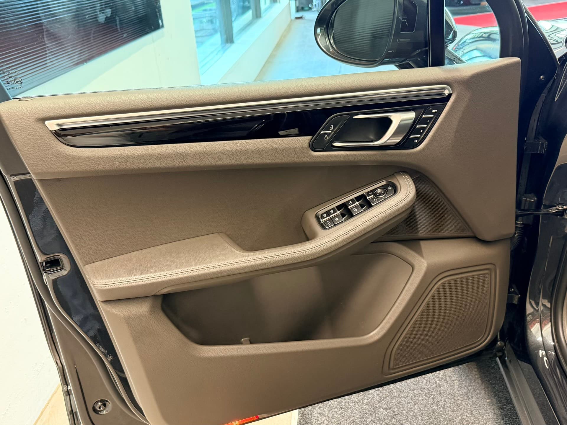 PORSCHE Macan S PDK - Bild 12