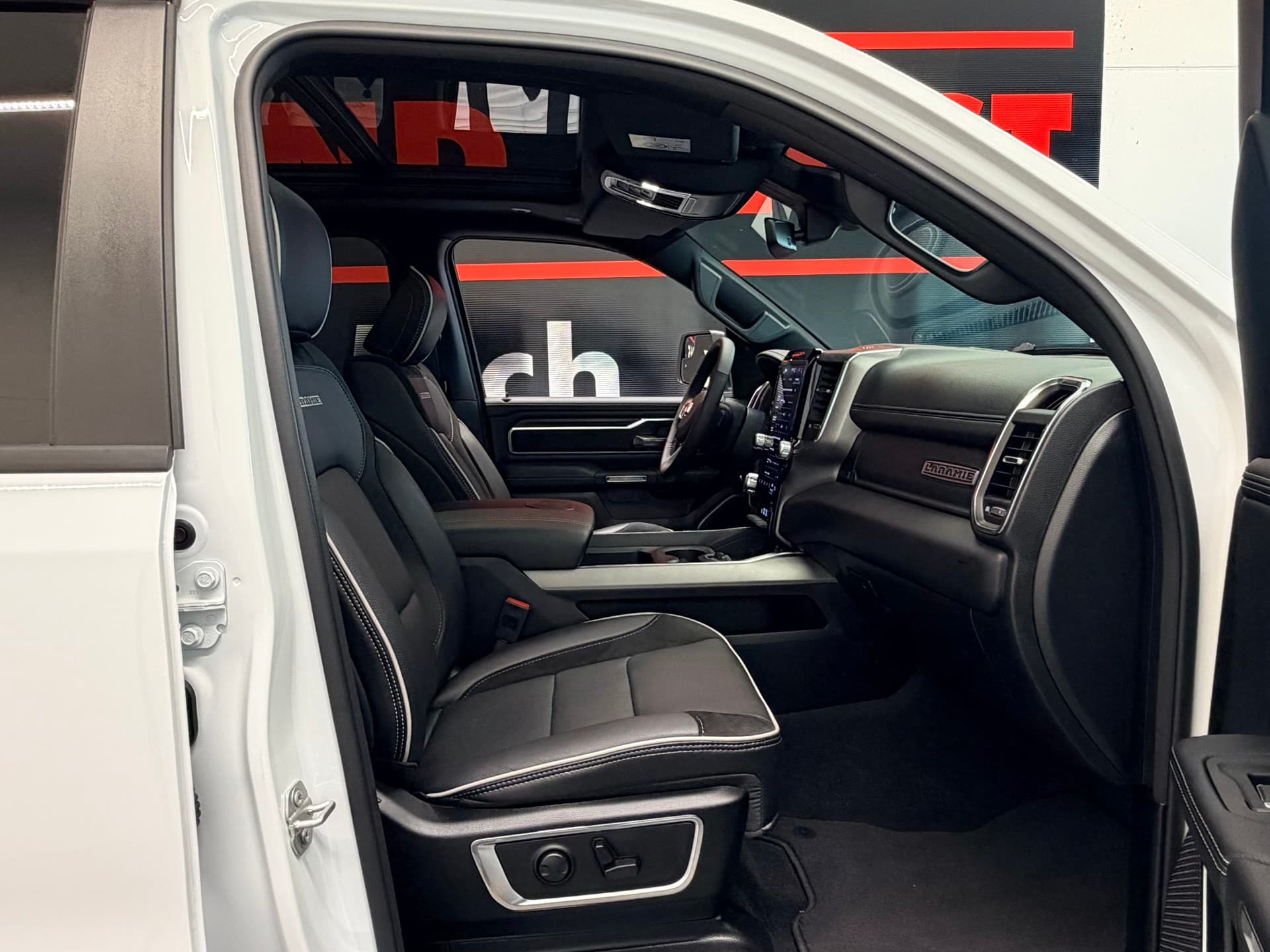 DODGE Laramie 3.0 Twin Turbo 4x4 420PS + LPG - Bild 22