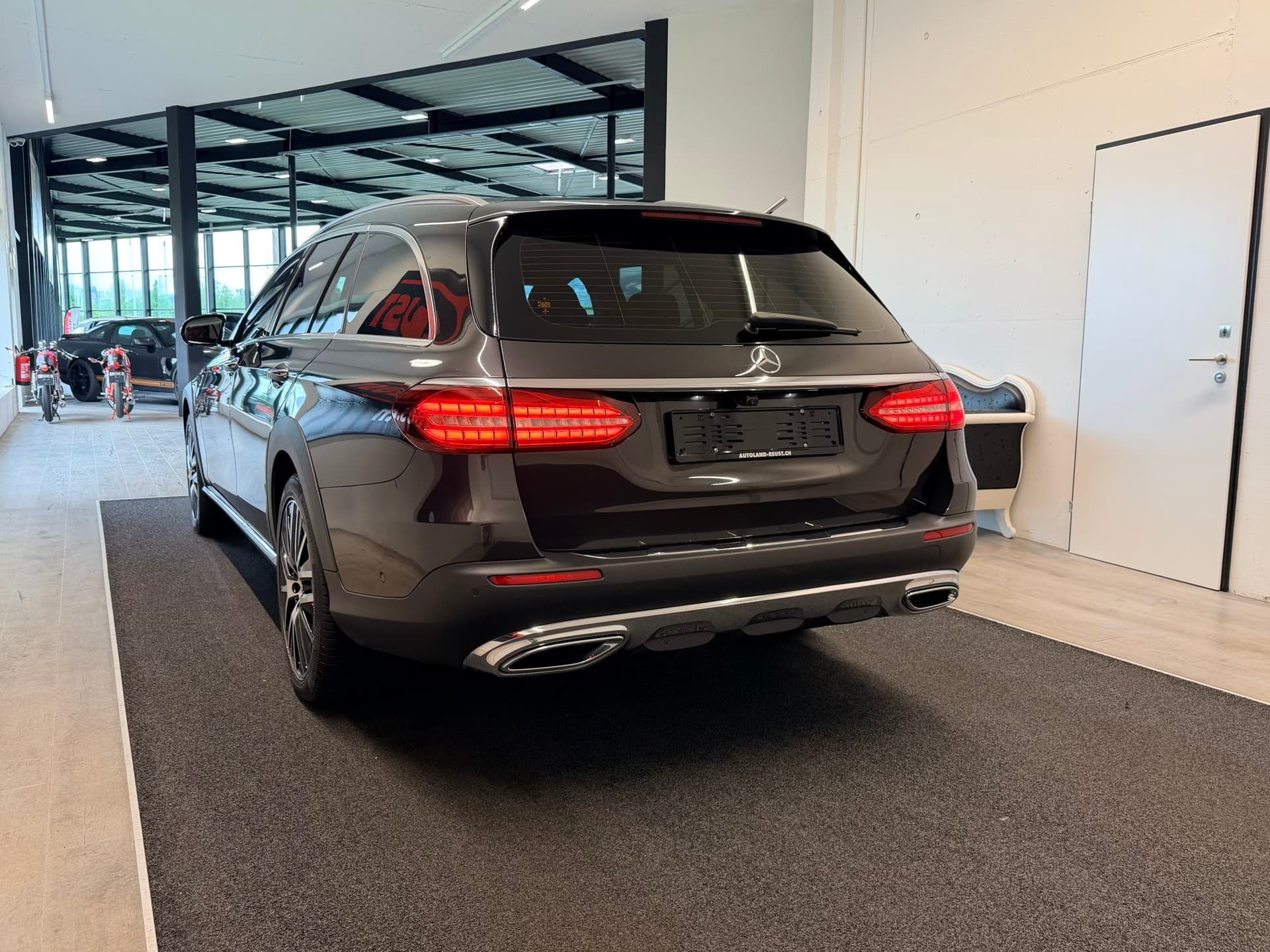 MERCEDES-BENZ E 450 All-Terrain 4Matic Exclusive 9G-Tronic - Bild 7