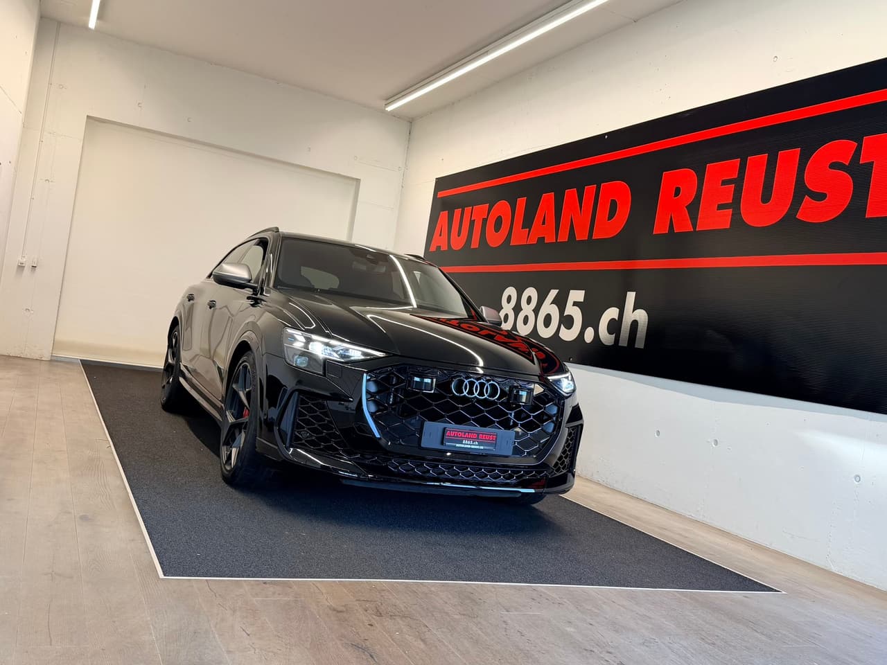 AUDI RSQ8 performance quattro