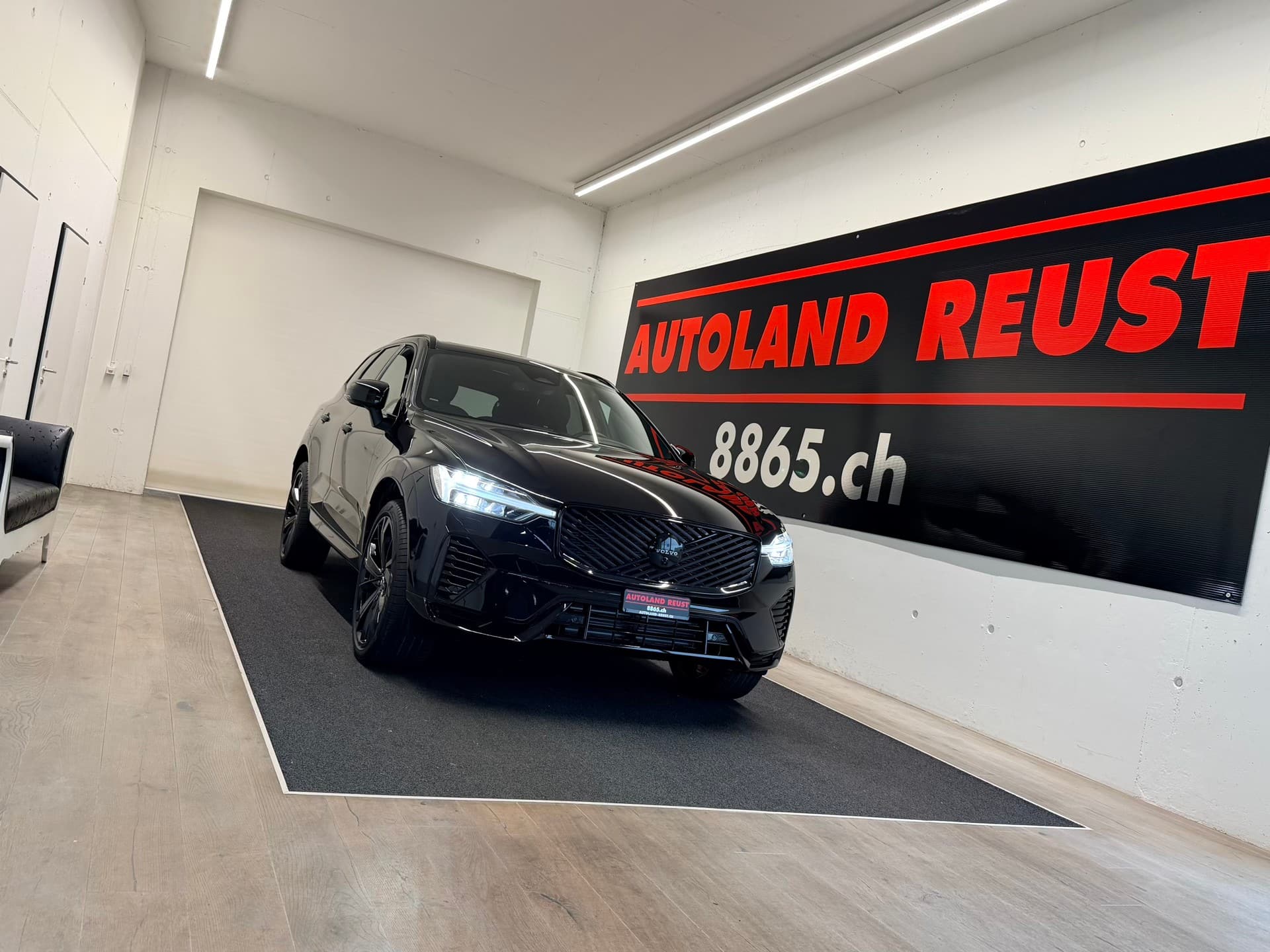 VOLVO XC60 T8 eAWD PluginHybrid Black Ed. Ultra Geartronic - Bild 1