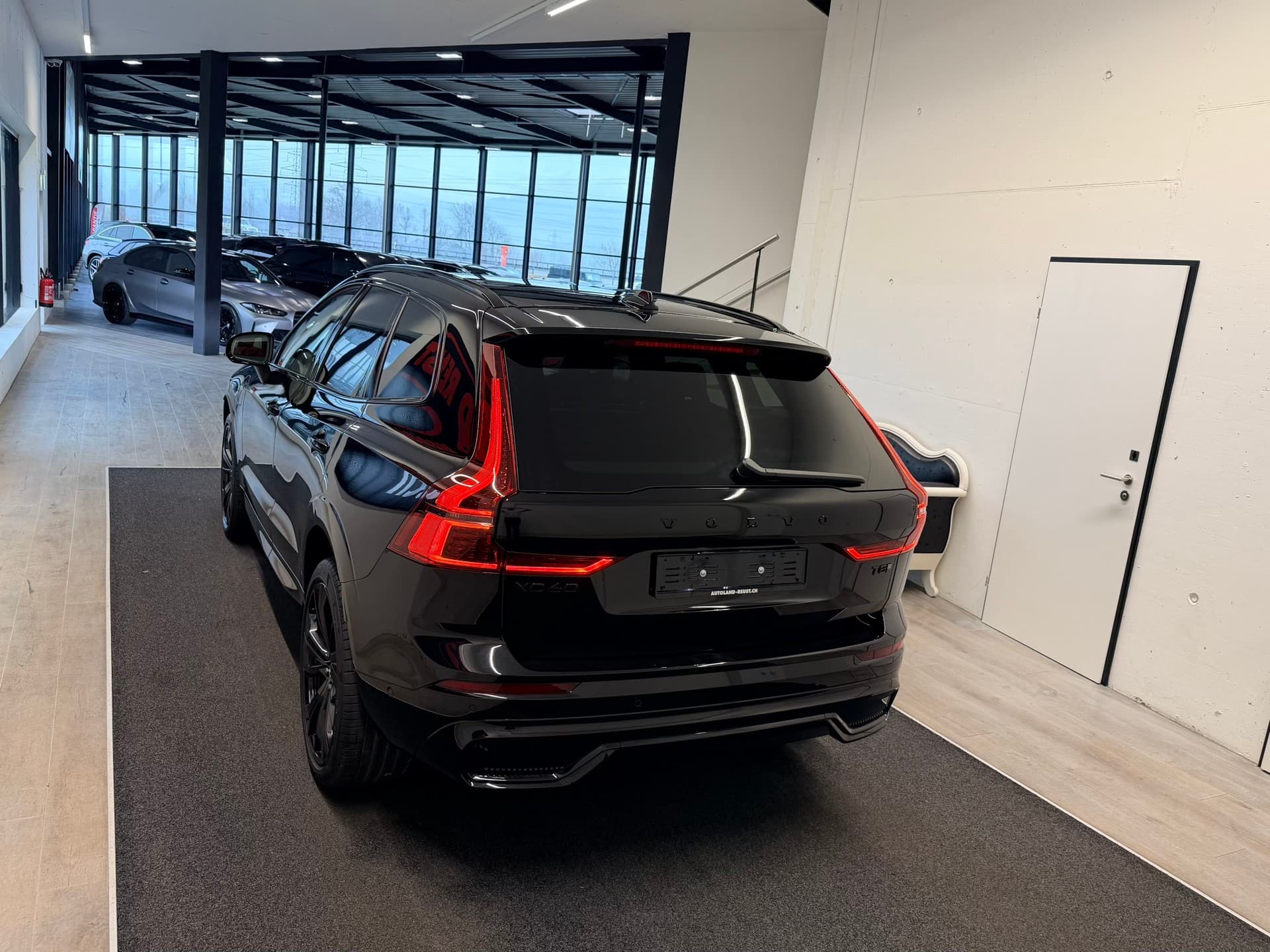 VOLVO XC60 T8 eAWD PluginHybrid Black Ed. Ultra Geartronic - Bild 9