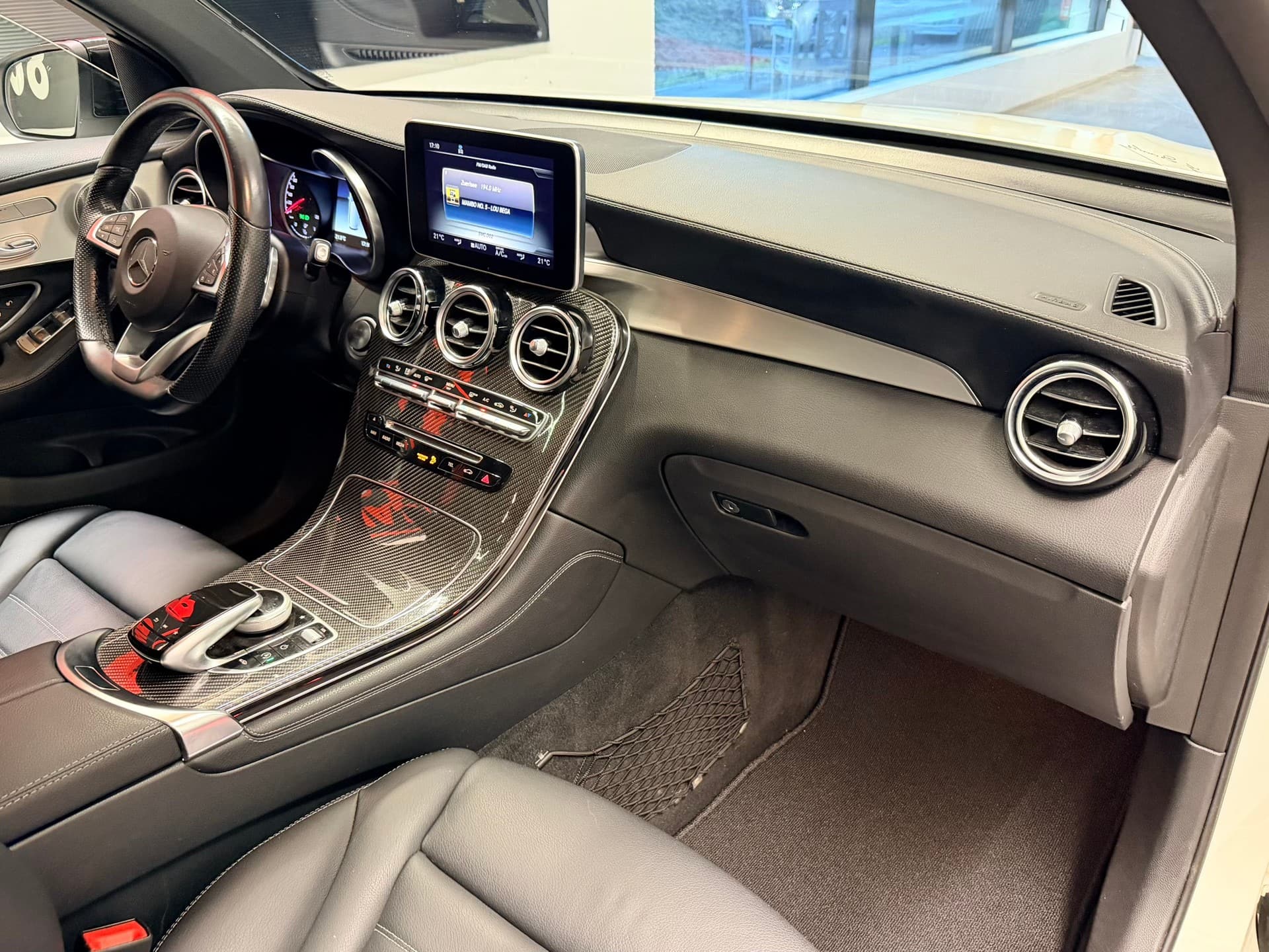 MERCEDES-BENZ GLC 43 AMG 4Matic 9G-Tronic - Bild 22