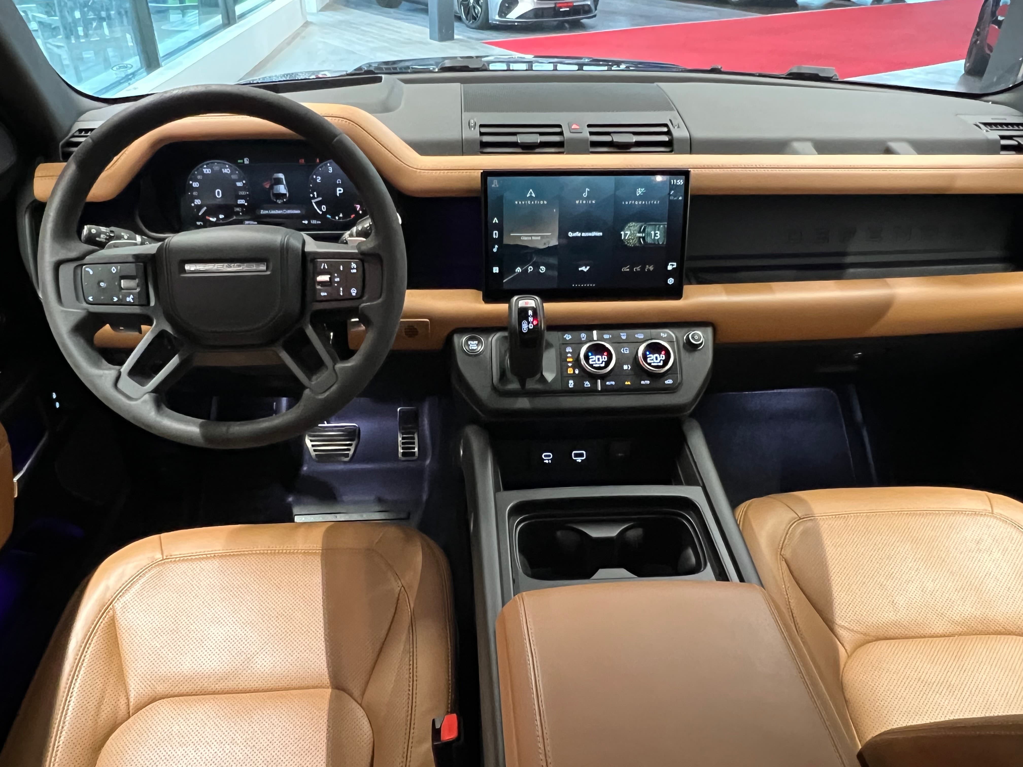 LAND ROVER Defender 110 525 V8 5.0 AT8 - Bild 18