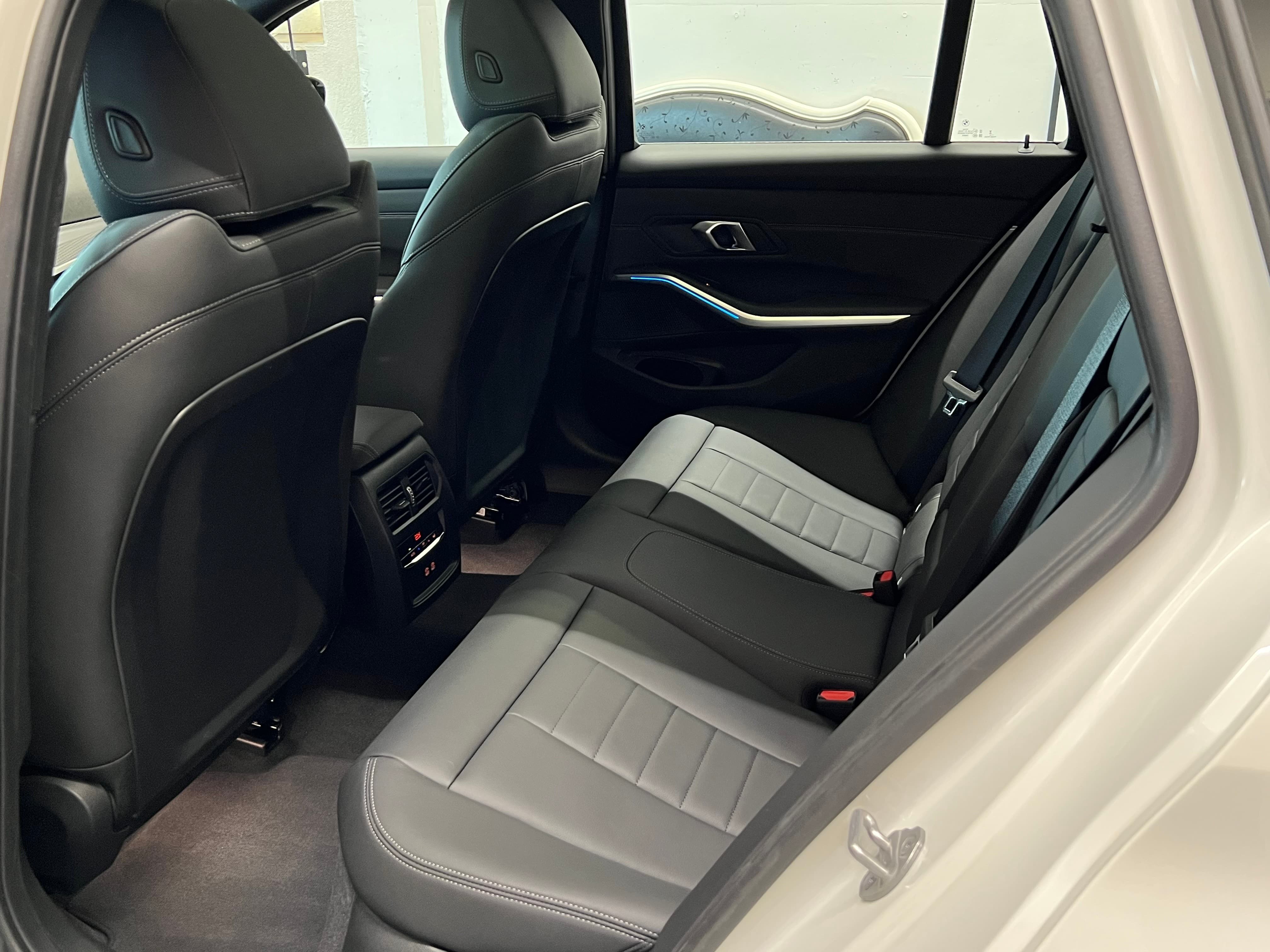 BMW M340d xDrive 48V Touring Steptronic - Bild 17