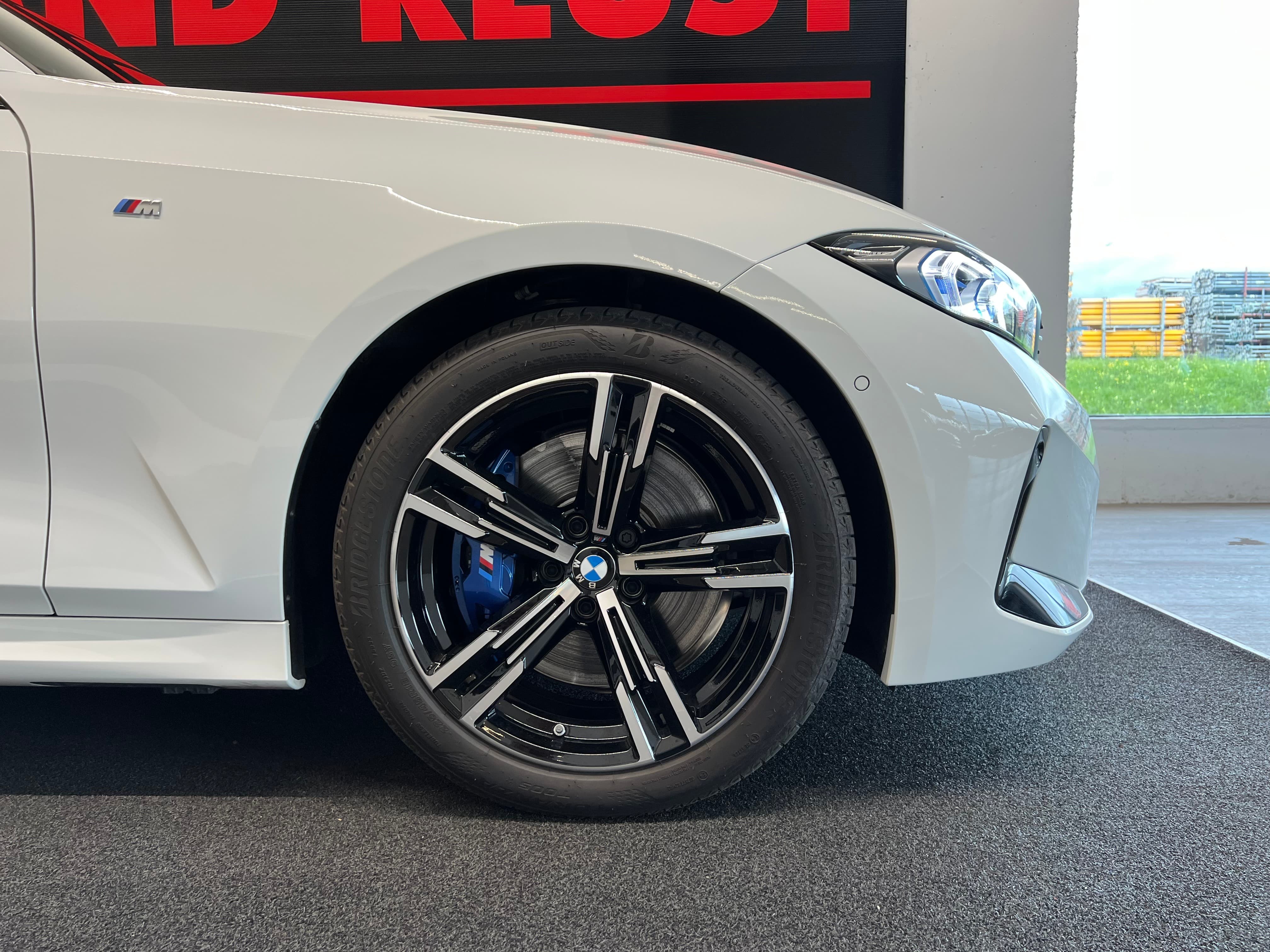 BMW M340d xDrive 48V Touring Steptronic - Bild 6