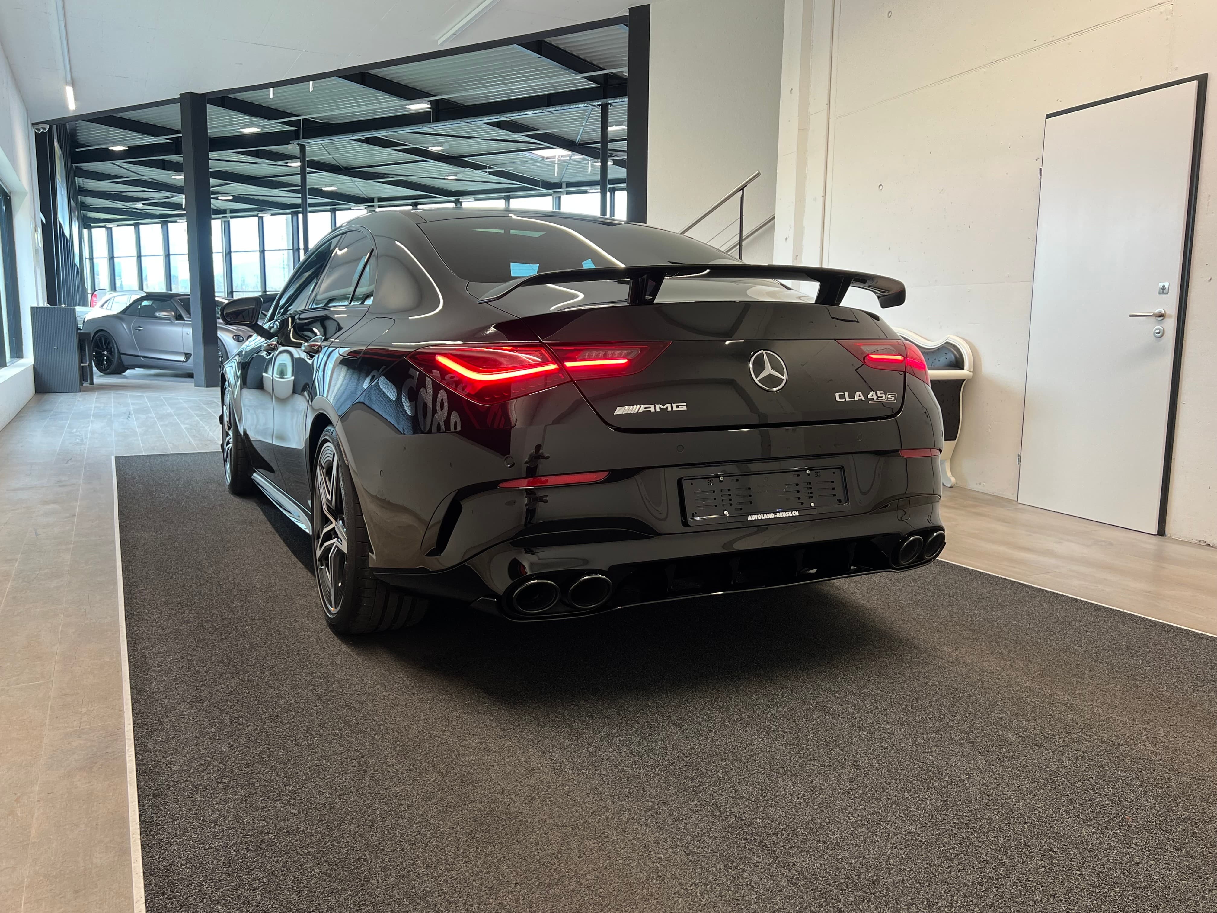 MERCEDES-BENZ CLA 45 S AMG 4Matic+ 8G-DCT - Bild 8