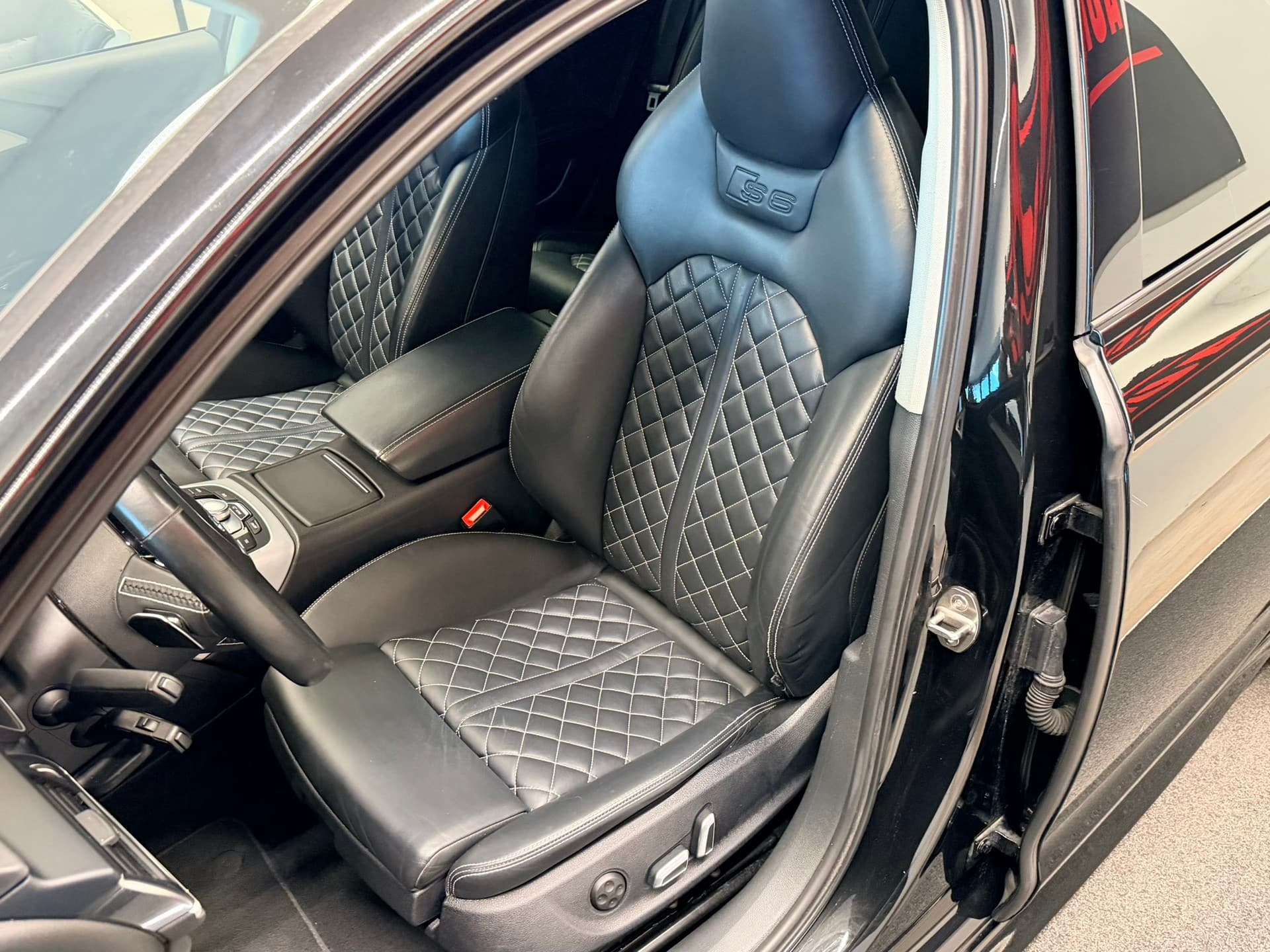 AUDI S6 Avant 4.0 TFSI V8 quattro S-tronic - Bild 16