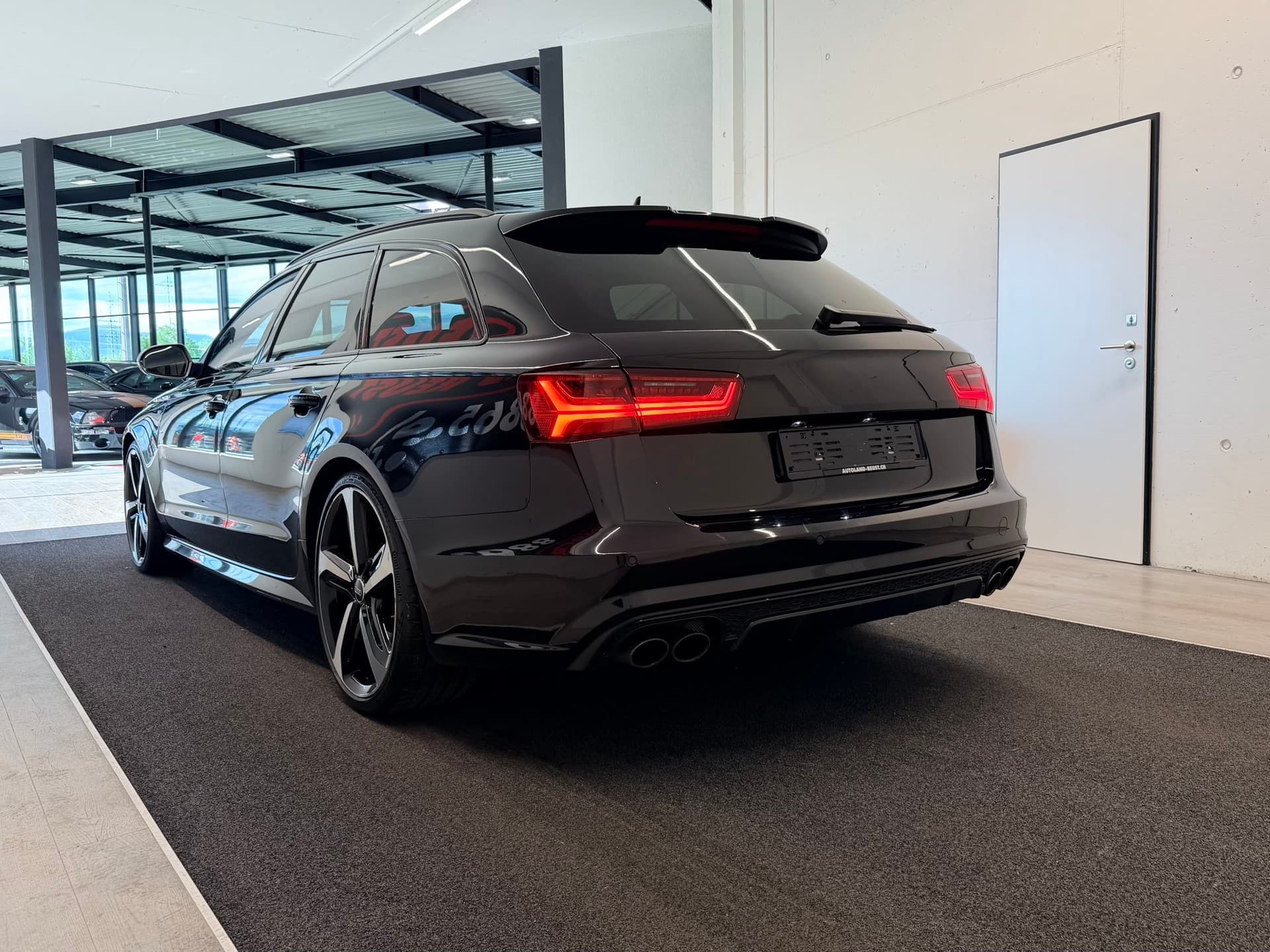 AUDI S6 Avant 4.0 TFSI V8 quattro S-tronic - Bild 8