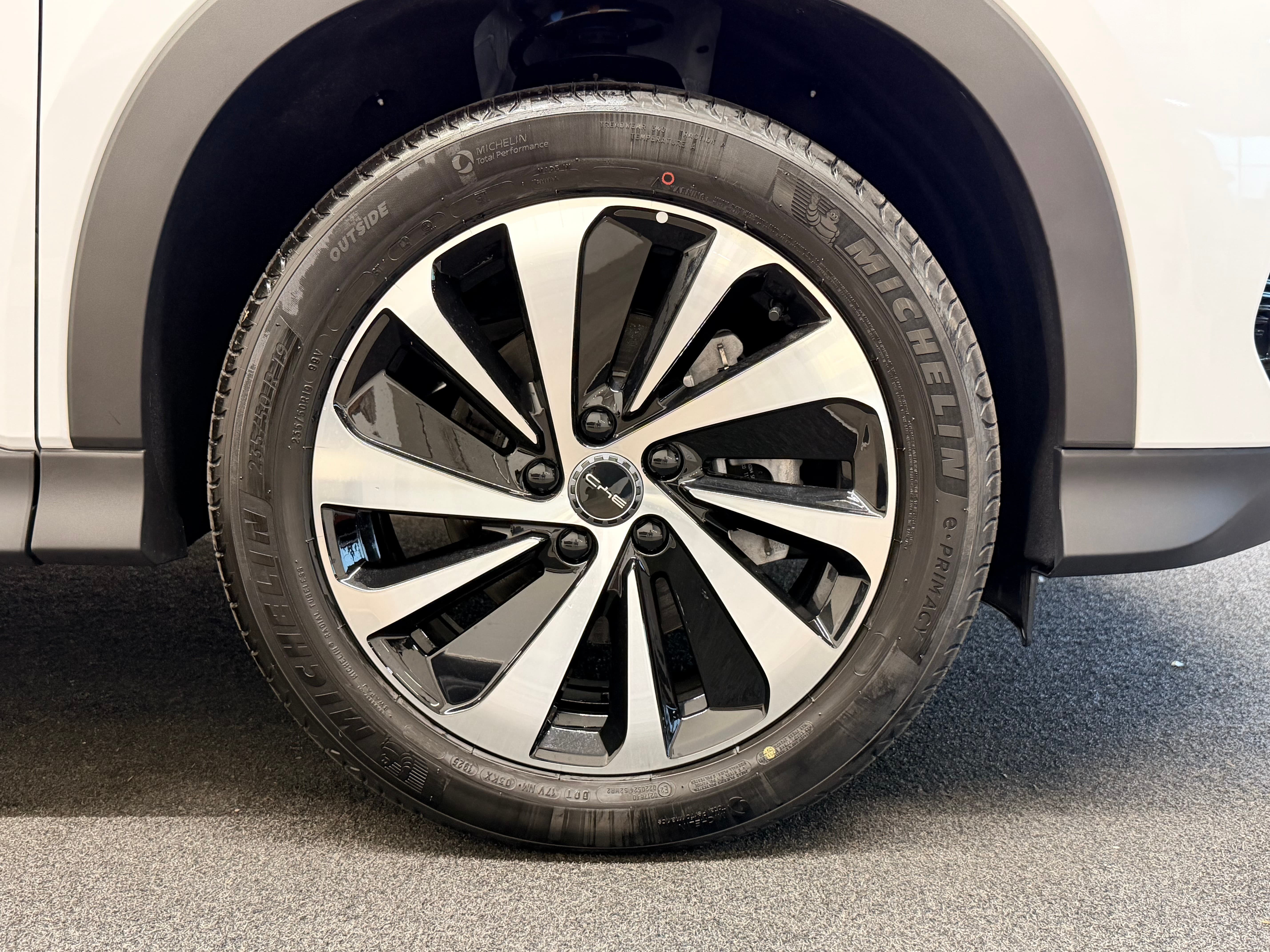 BYD Seal U DM-i Design AWD - Bild 6