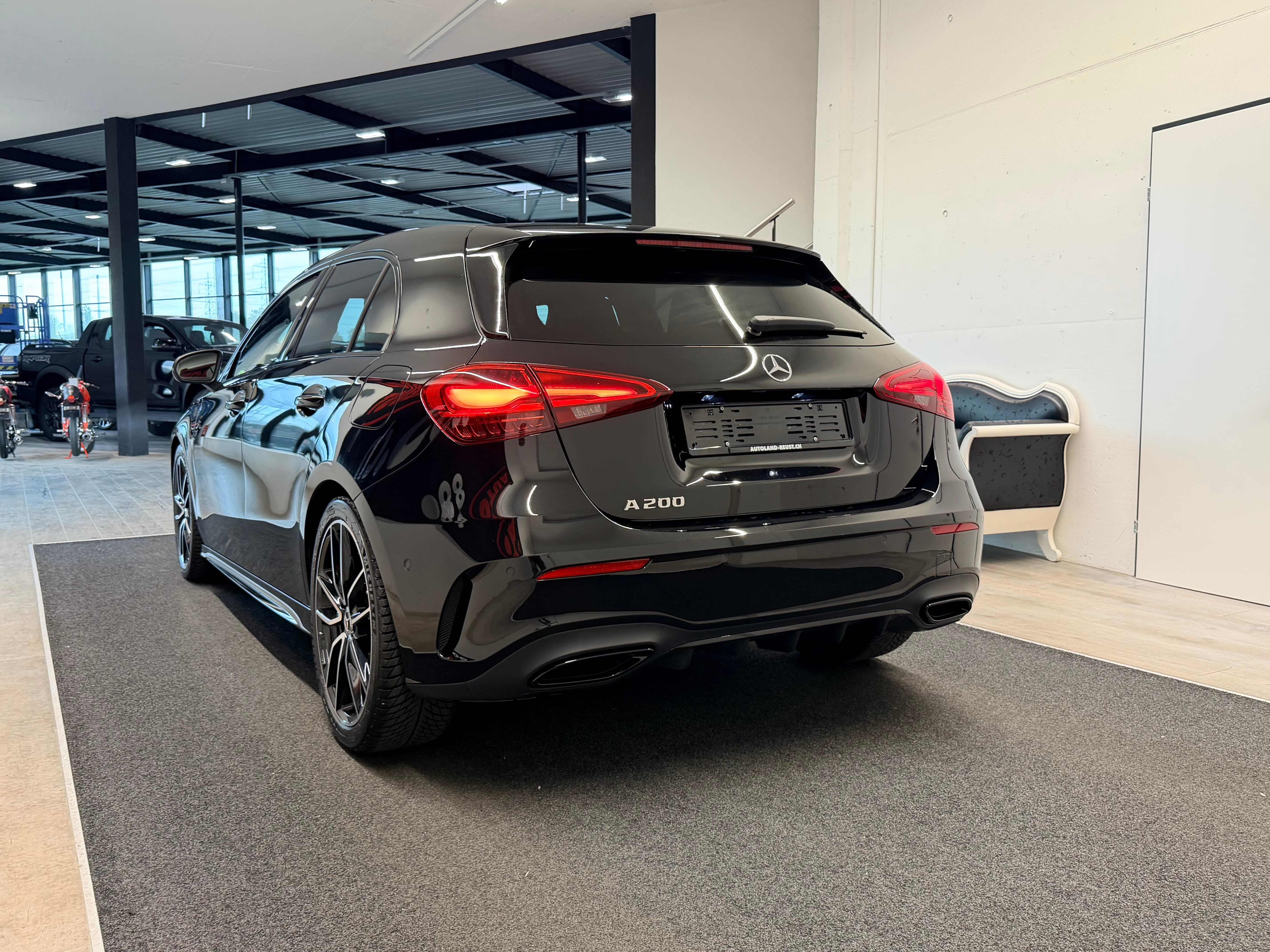 MERCEDES-BENZ A 200 AMG 7G-DCT - Bild 8