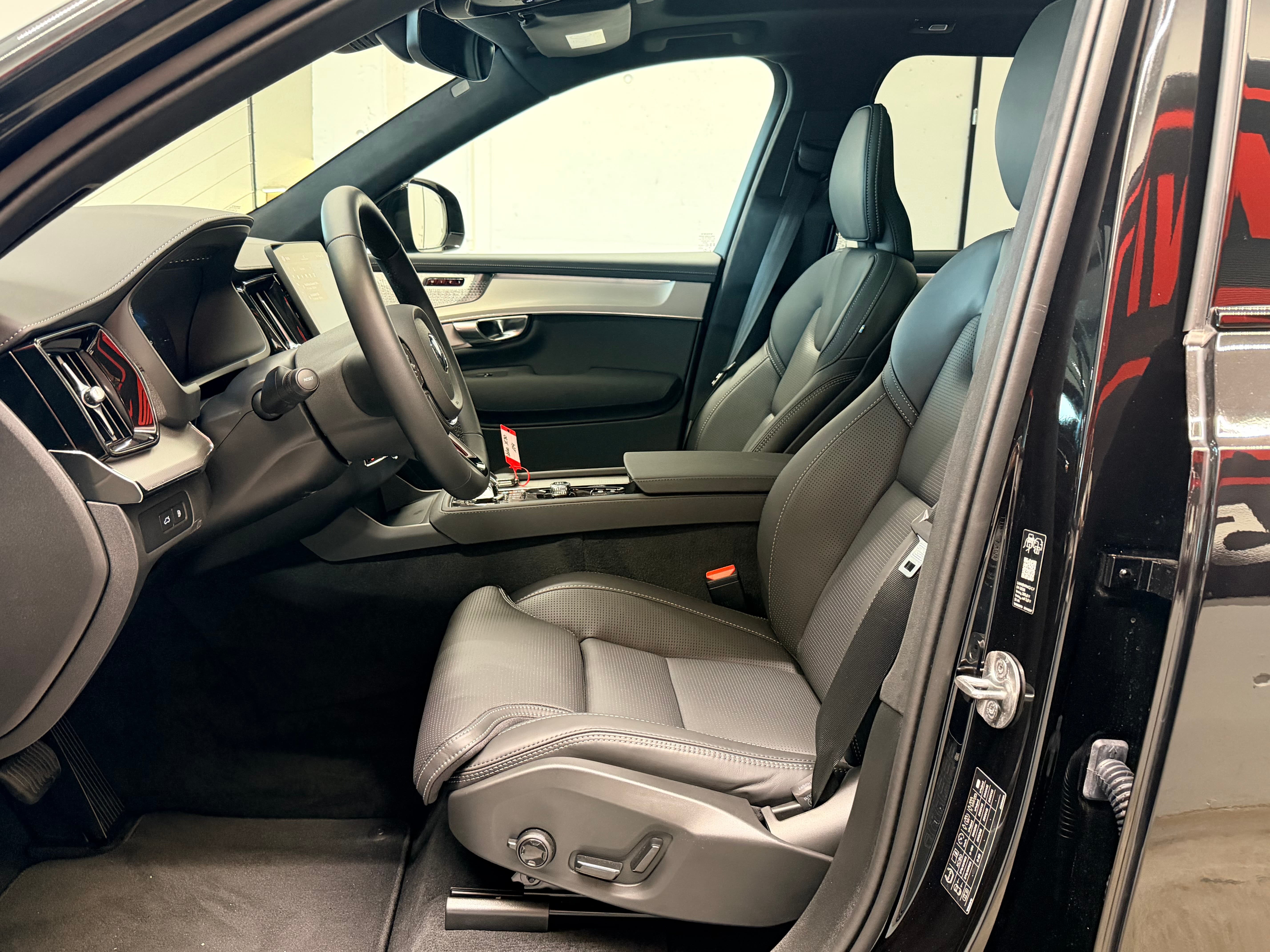 VOLVO XC90 T8 eAWD PluginHybrid Black Edition Geartronic - Bild 15