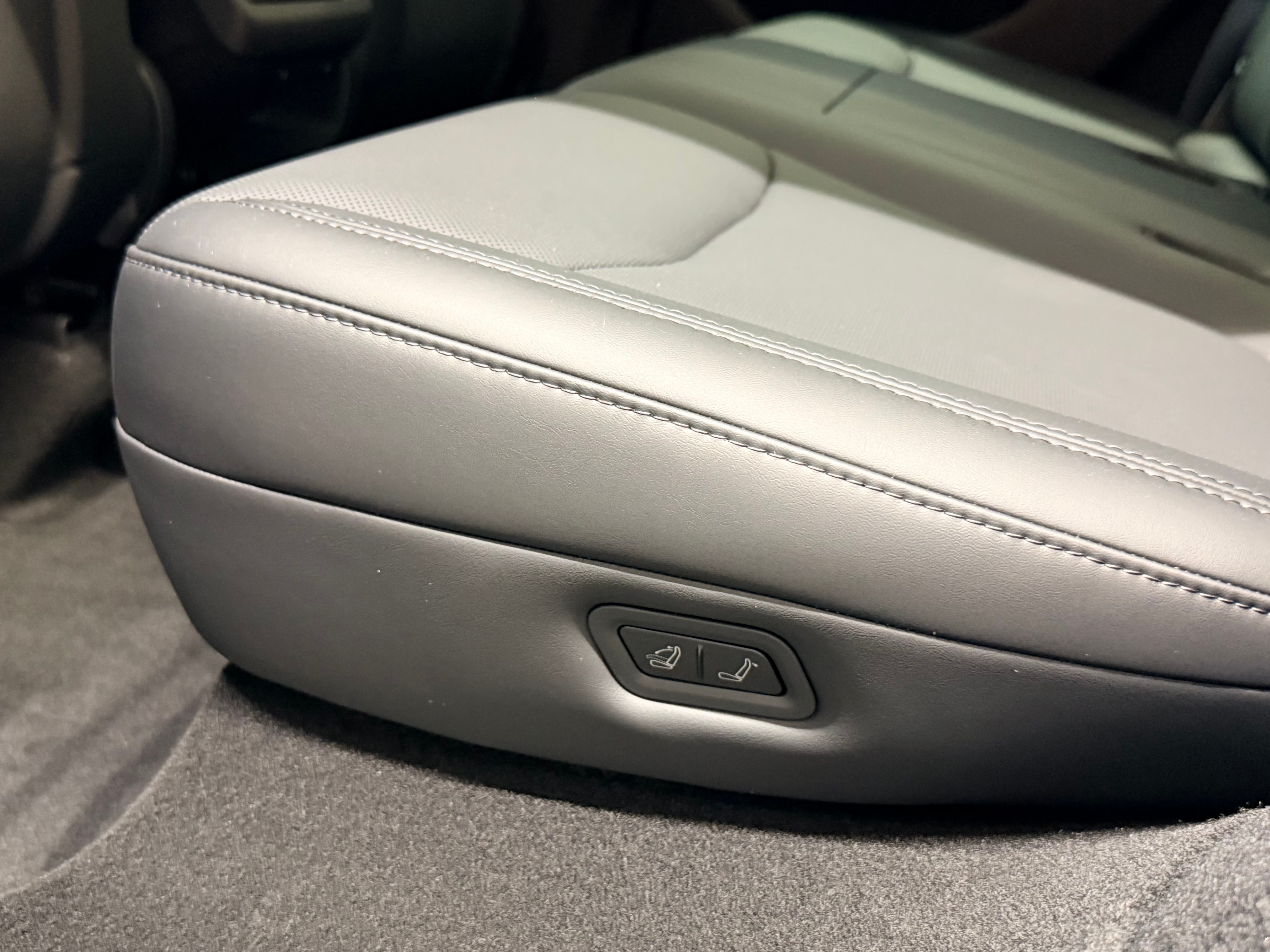 TESLA Model Y Performance - Bild 20