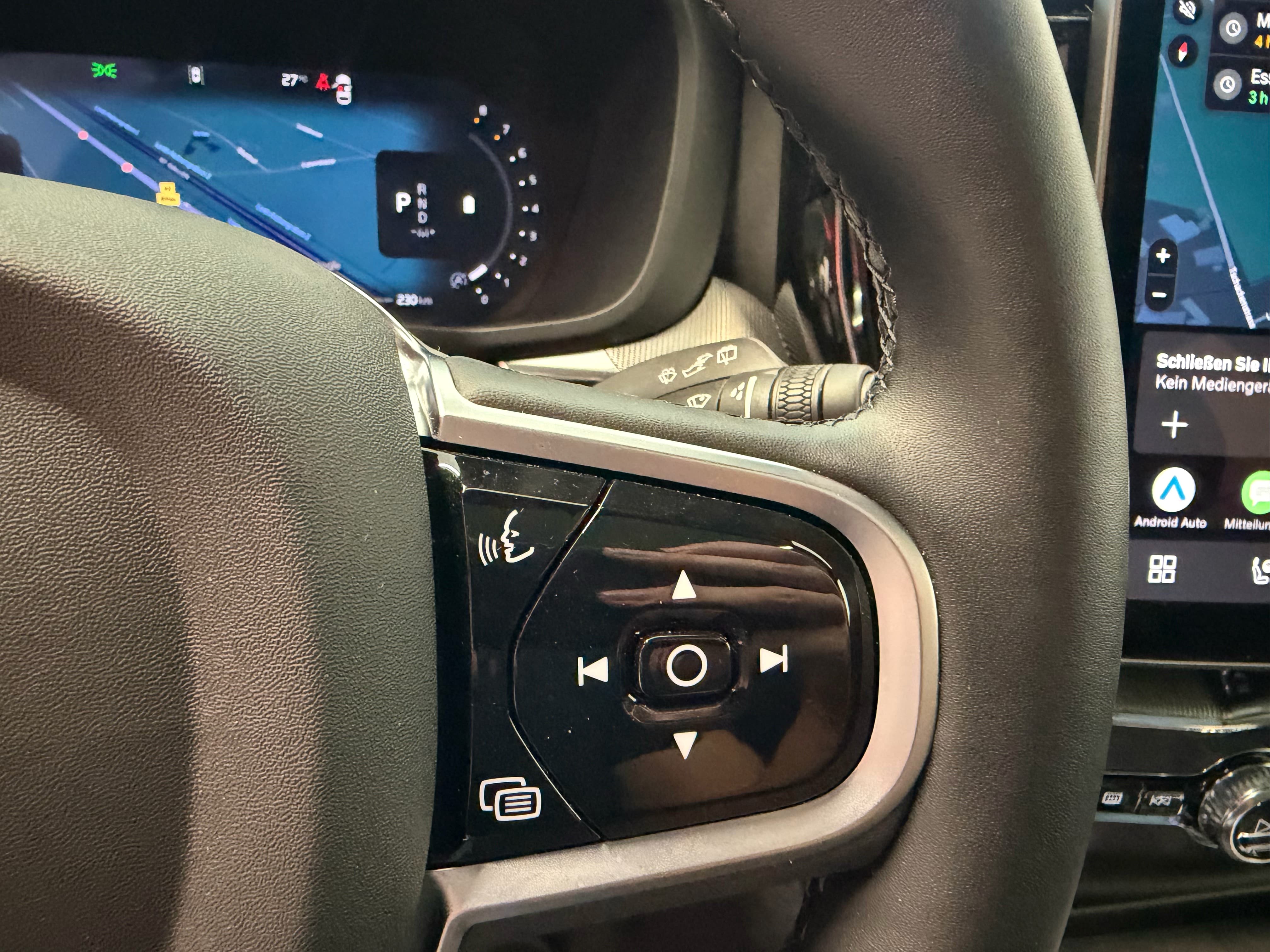 VOLVO XC60 B5 Benzin Mild Hybrid AWD Black Edition Geartronic - Bild 20