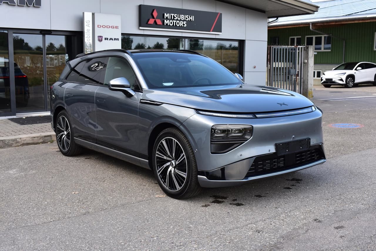 XPENG G9 93kWh Performance AWD mit Anhängerkupplung