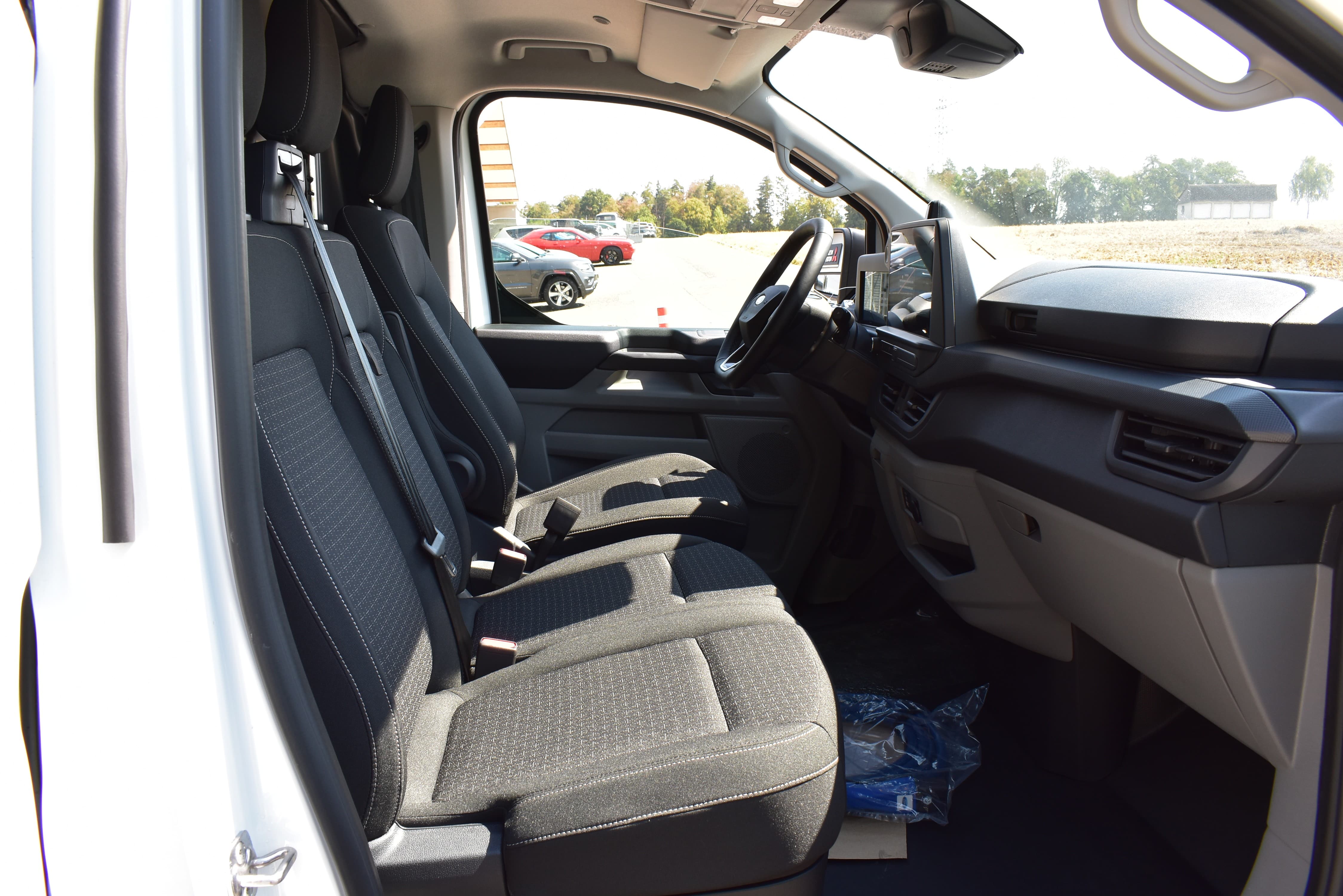 FORD E-Transit C Van 320 L1 Trend 83kWh - Bild 10