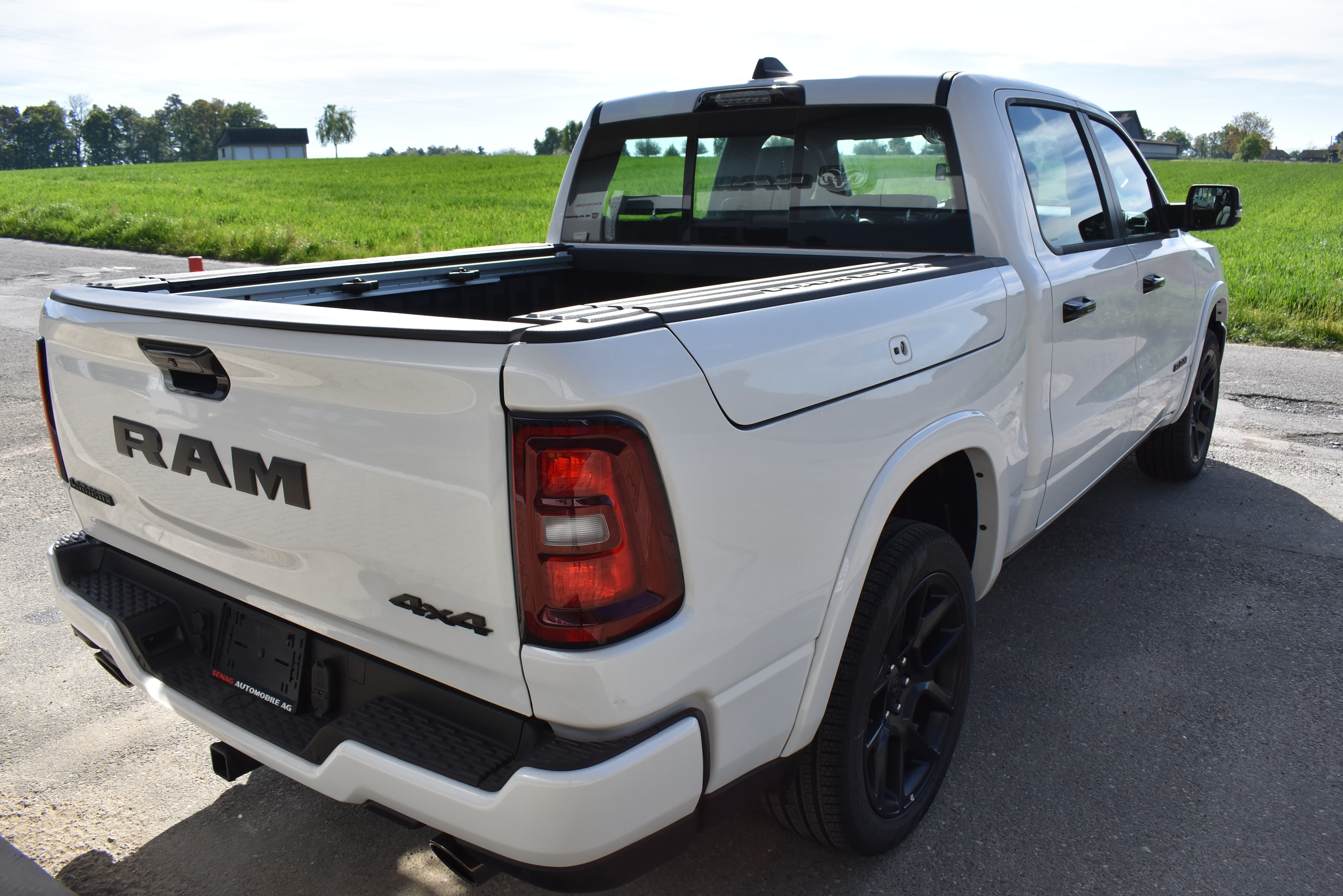 DODGE Ram 1500 Laramie Hurricane Night Edition - Bild 4