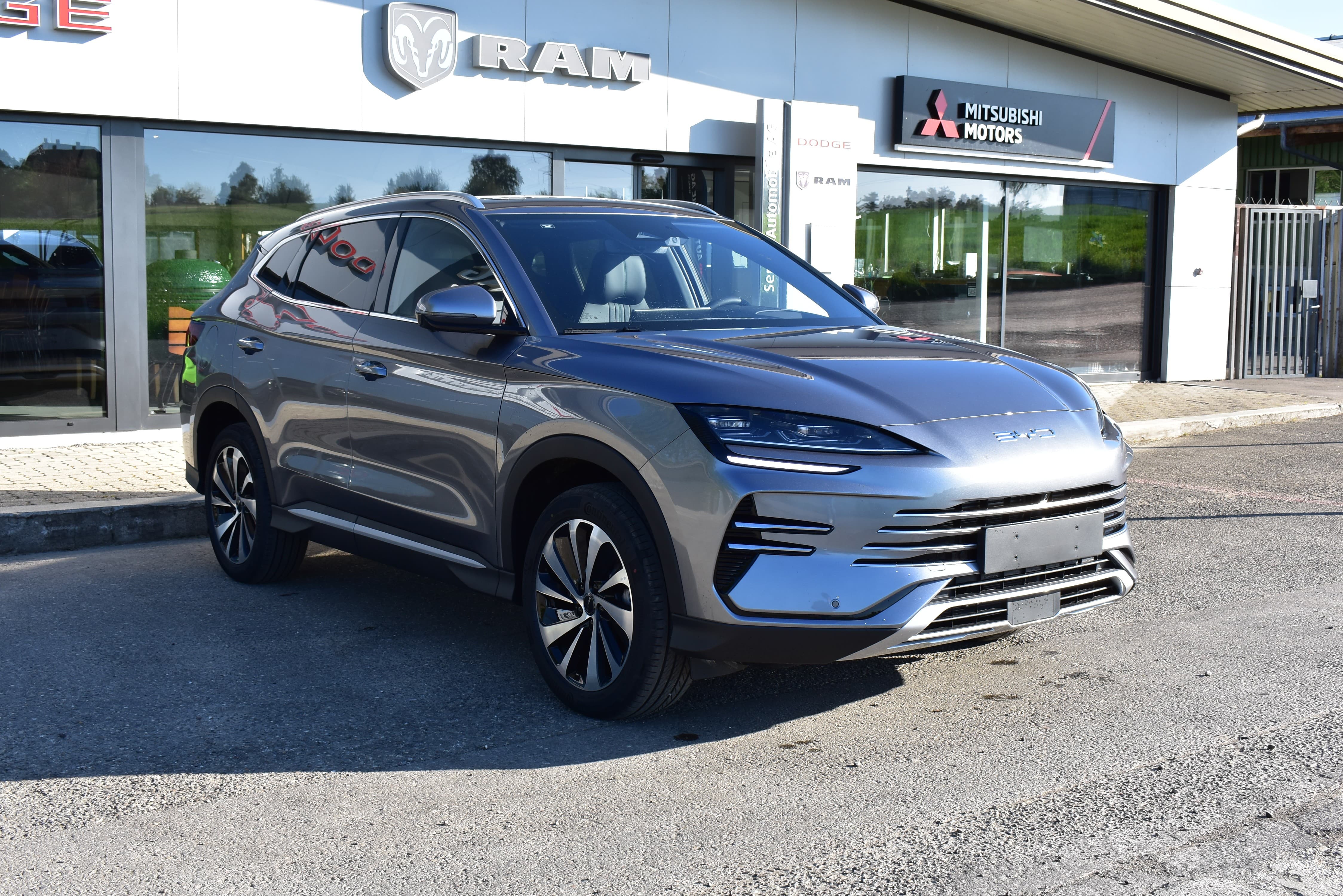 BYD Seal U DM-i Design AWD - Bild 2
