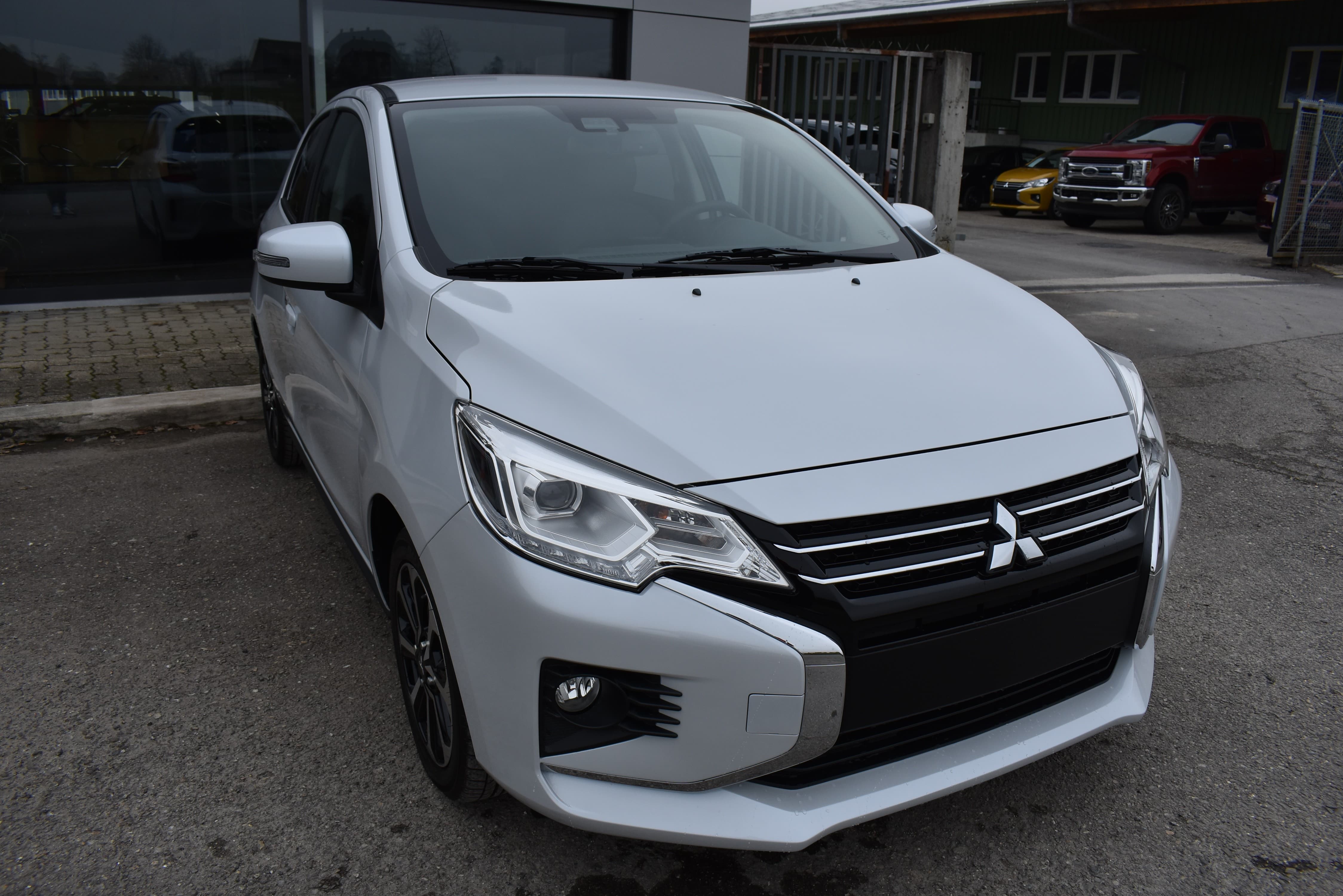 MITSUBISHI Space Star 1.2 CVT Intense - Bild 3
