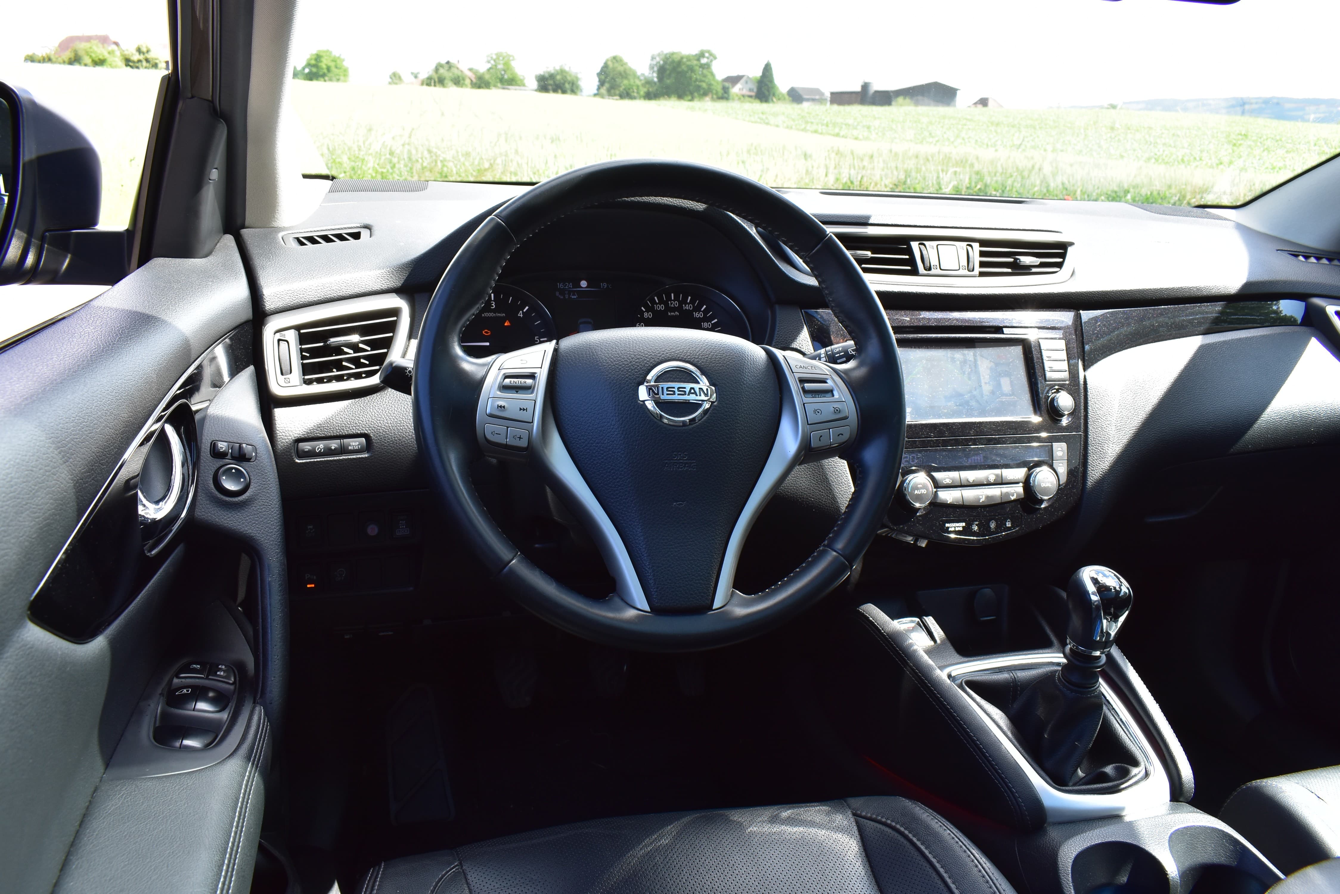 NISSAN Qashqai 1.6 dCi iStop 4WD tekna - Bild 10