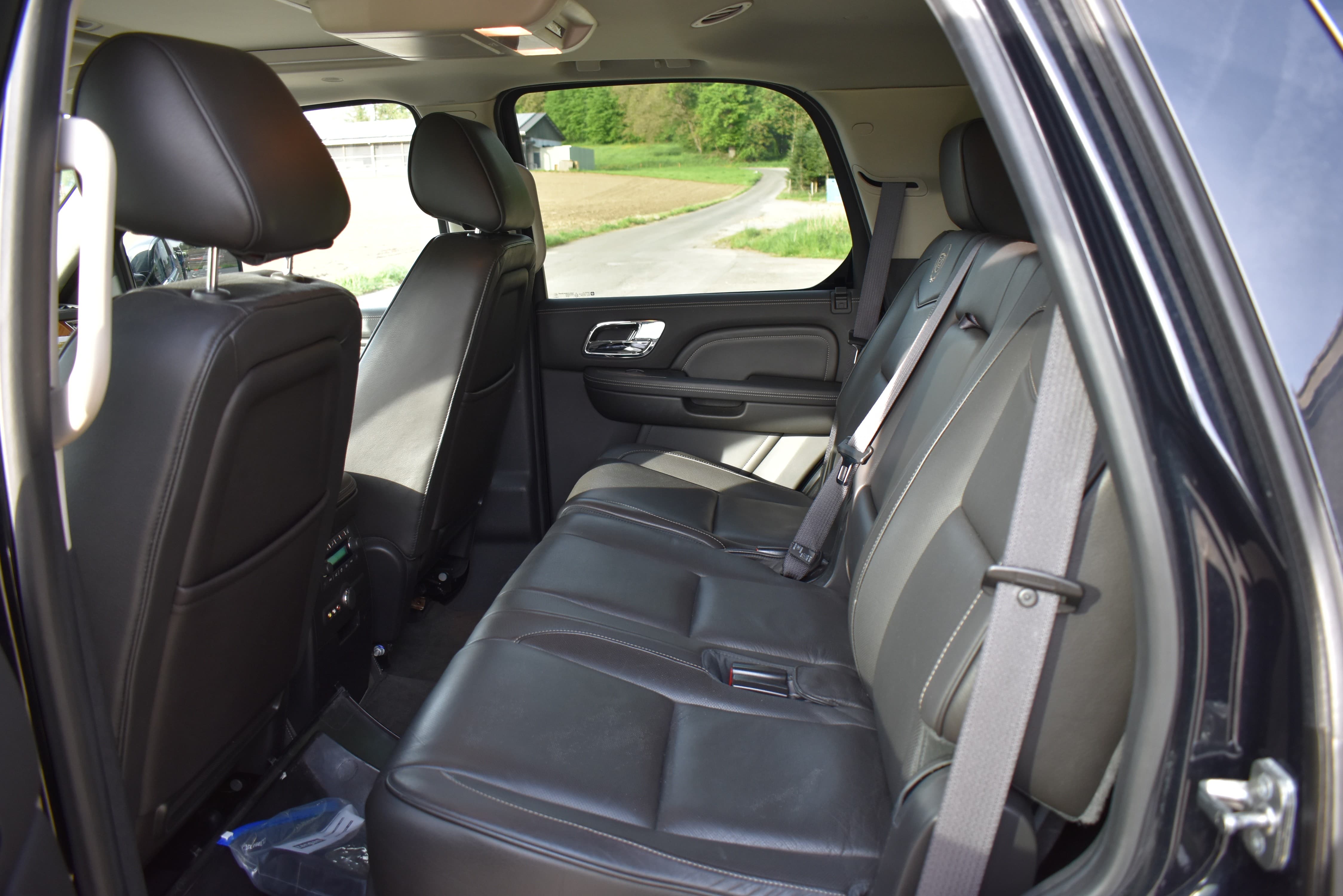 CADILLAC Escalade 6.0 Hybrid Platinum Edition - Bild 12