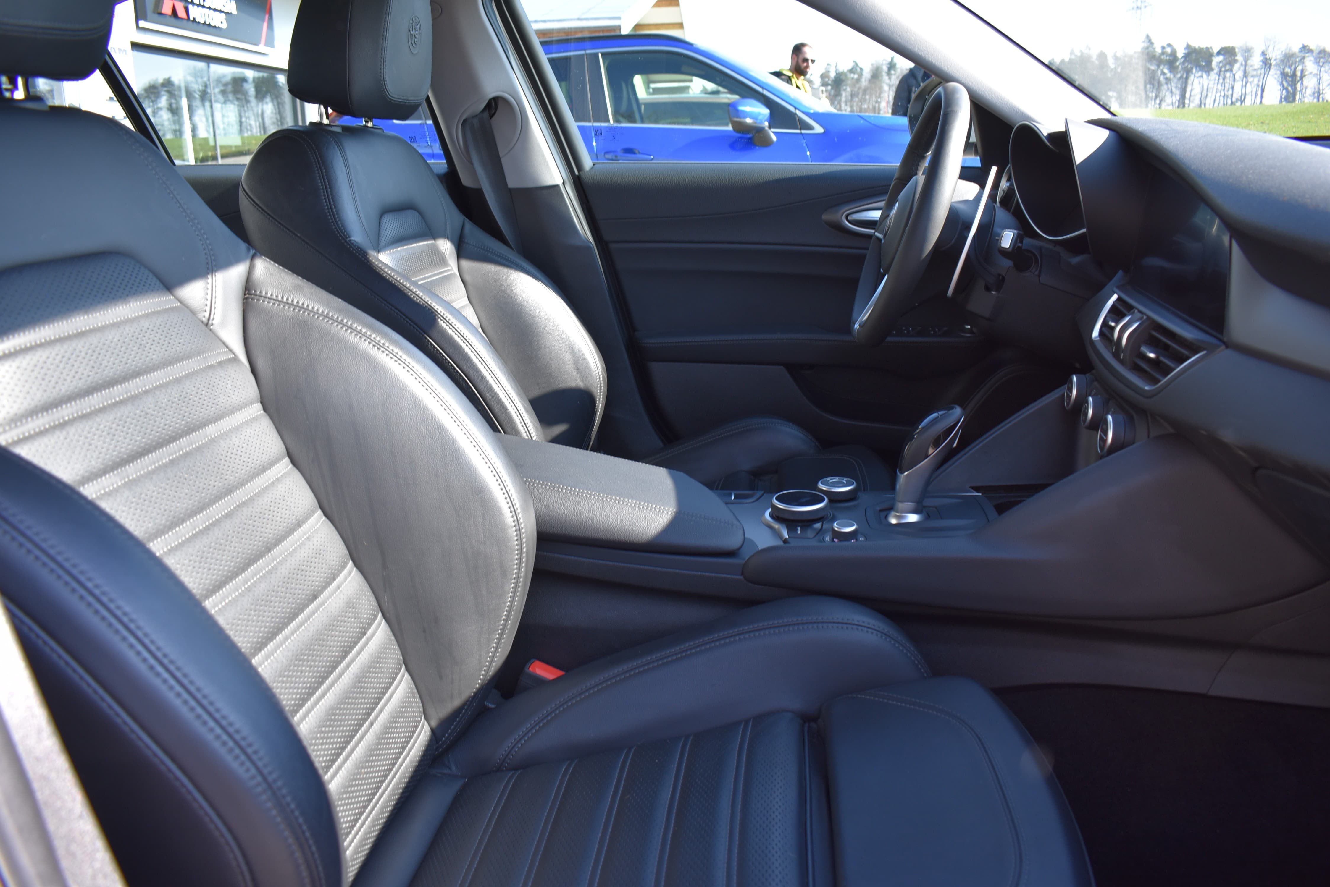 ALFA ROMEO Giulia 2.2 D Q4 210 Veloce - Bild 10