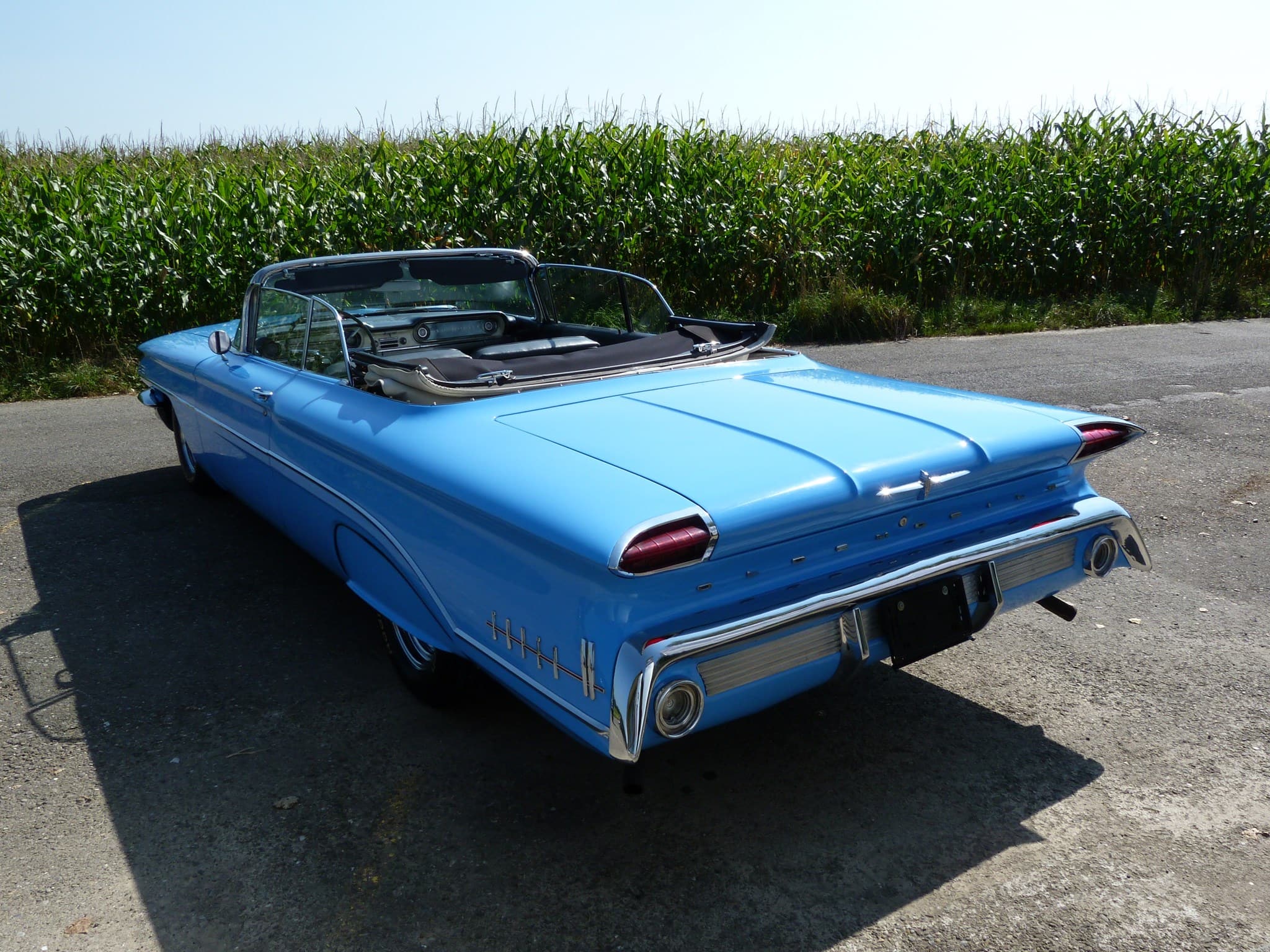 OLDSMOBILE 88 - Bild 10