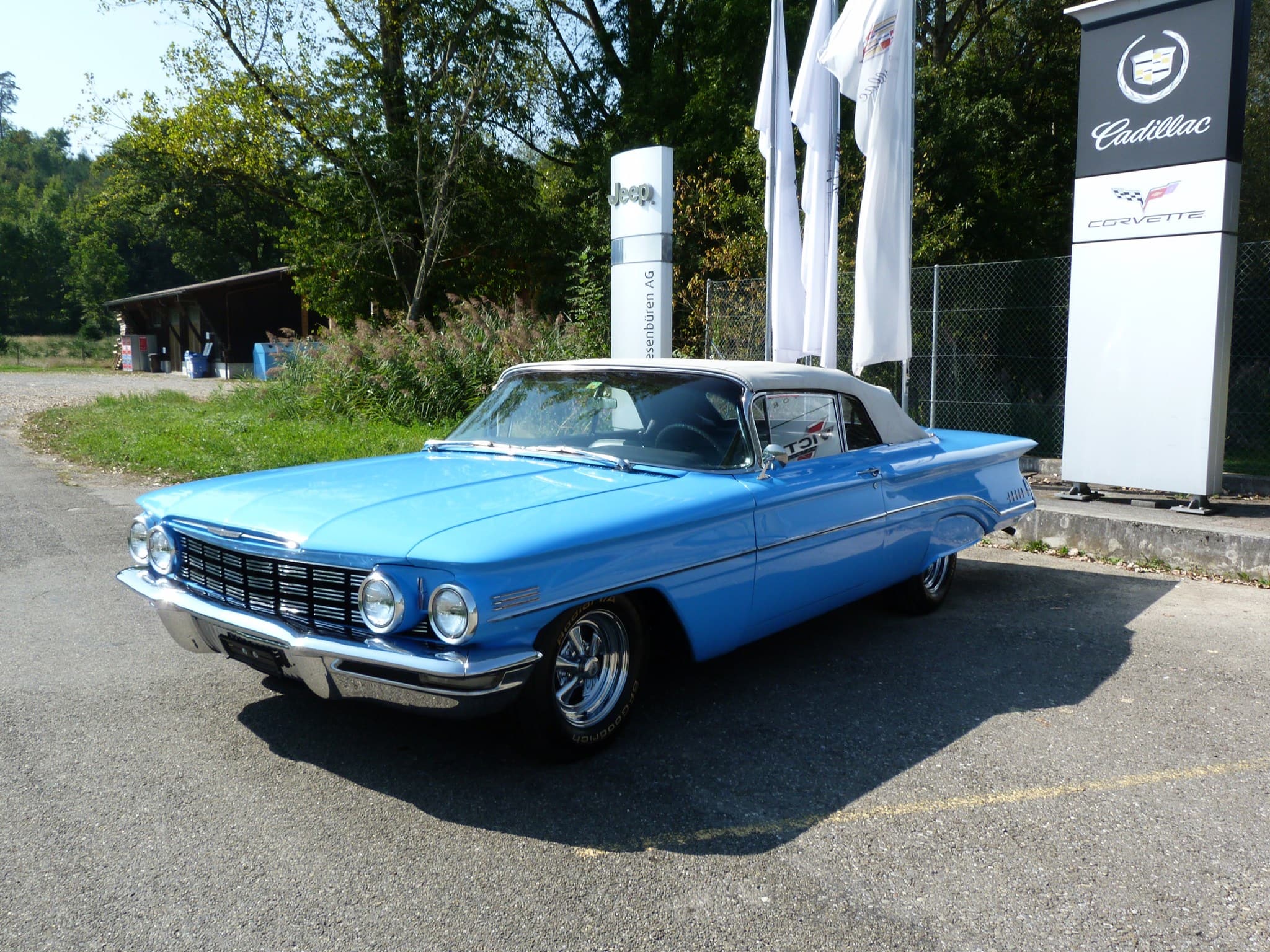 OLDSMOBILE 88 - Bild 3