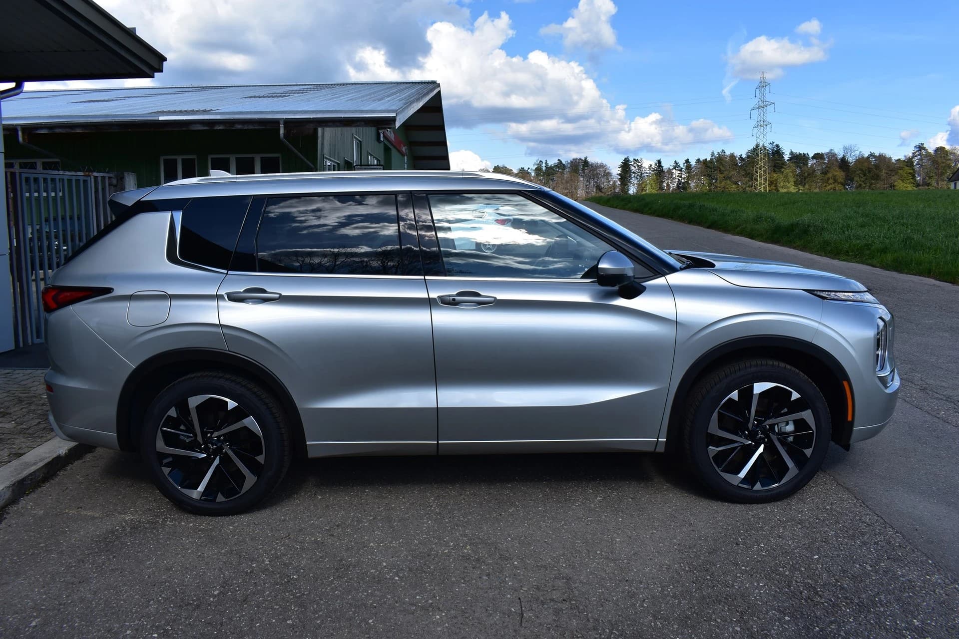 MITSUBISHI OUTLANDER S-AWC - Bild 11