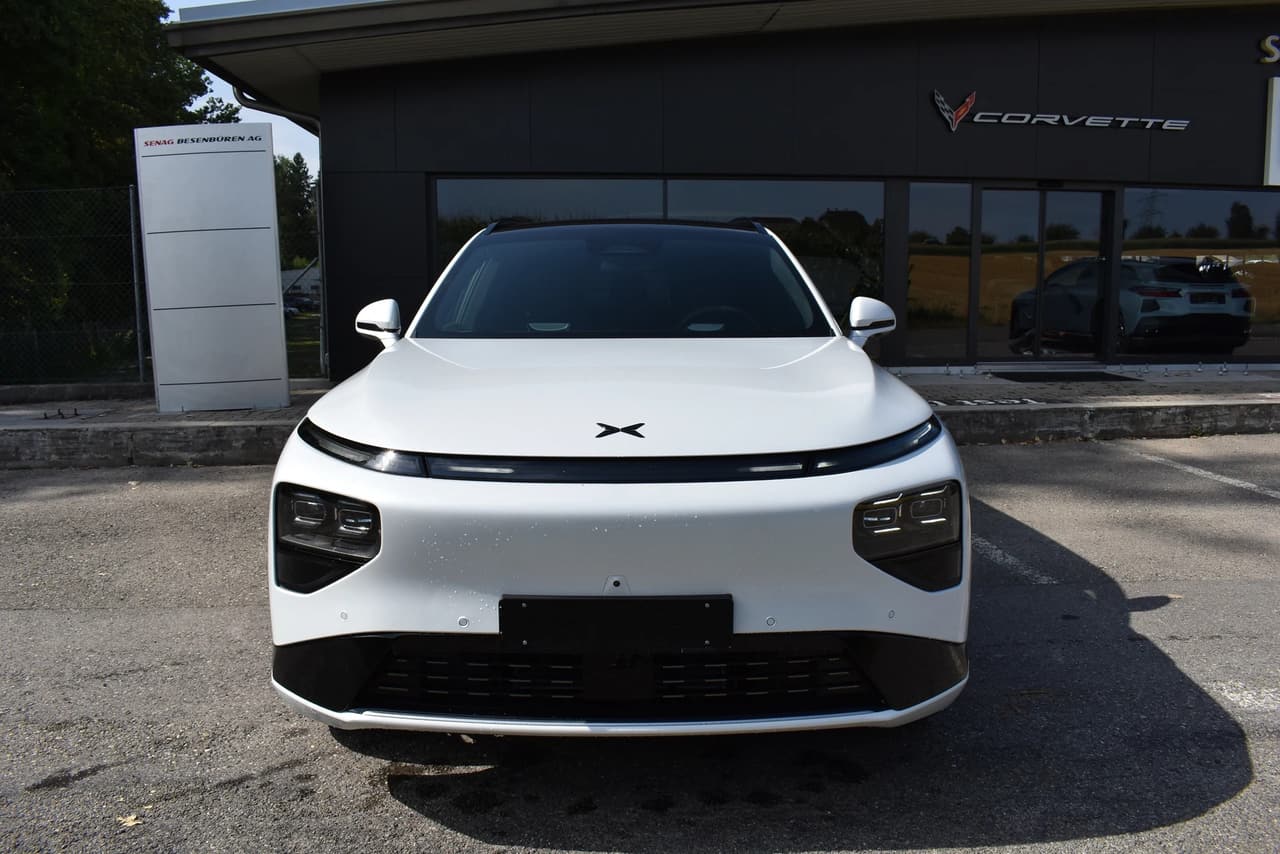 XPENG G9 93kWh Performance AWD mit Anhängerkupplung