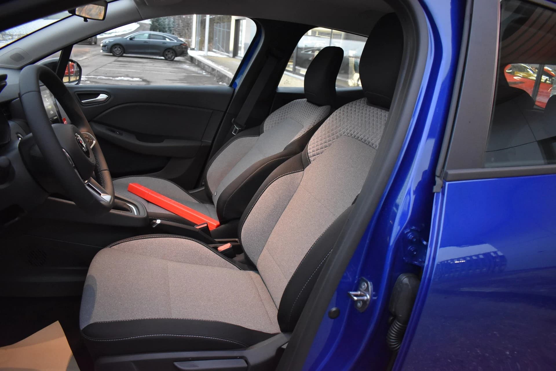 MITSUBISHI COLT 1.6 HEV Invite - Bild 12