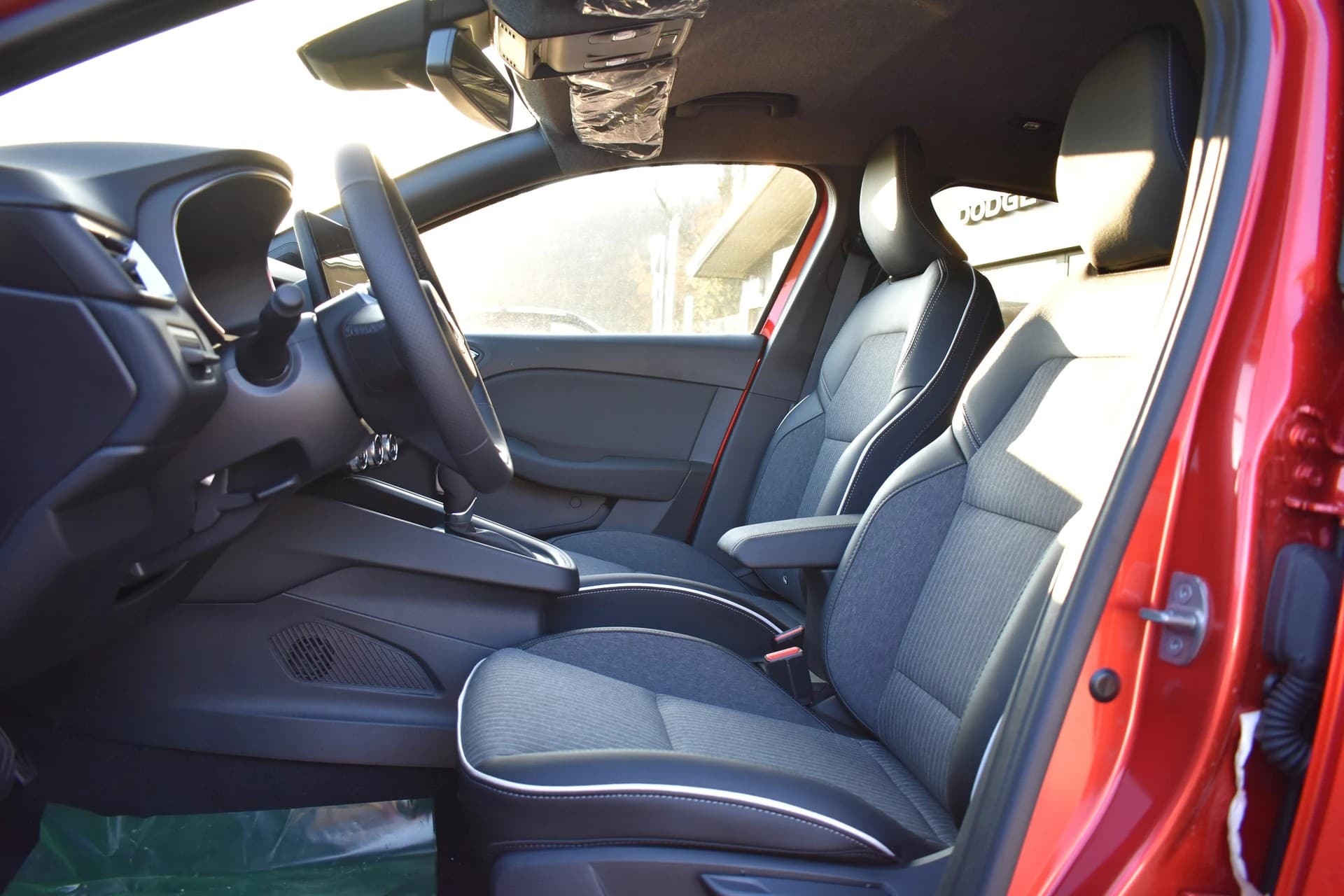 MITSUBISHI COLT 1.6 HEV Instyle - Bild 11