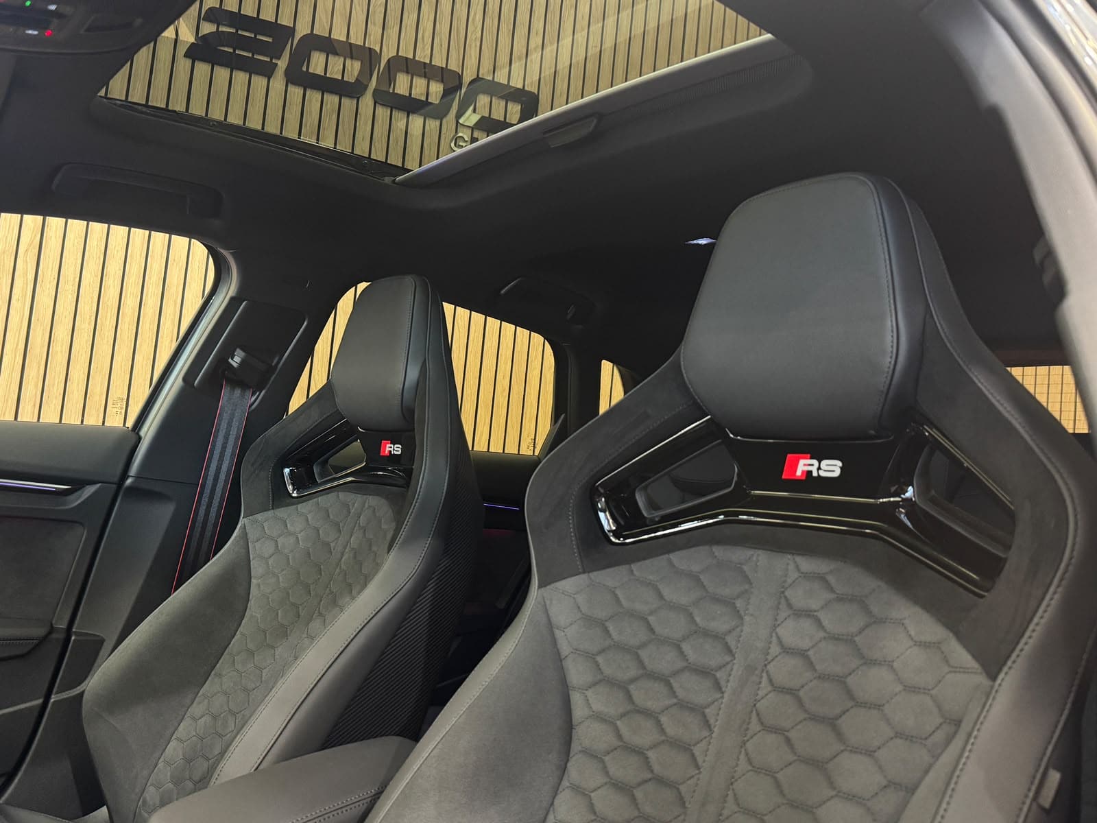 AUDI RS3 Sportback 2.5 TSI quattro S-tronic *INKLUSIV GRATIS SERVIE PAKET * - Bild 27